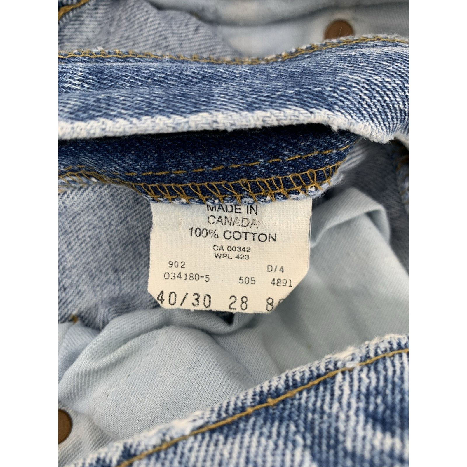Levi's VTG Levi’s 550 Jeans 39x30 Blue Relaxed Fit Tapered *HOLES* Size US 39 - 6 Thumbnail