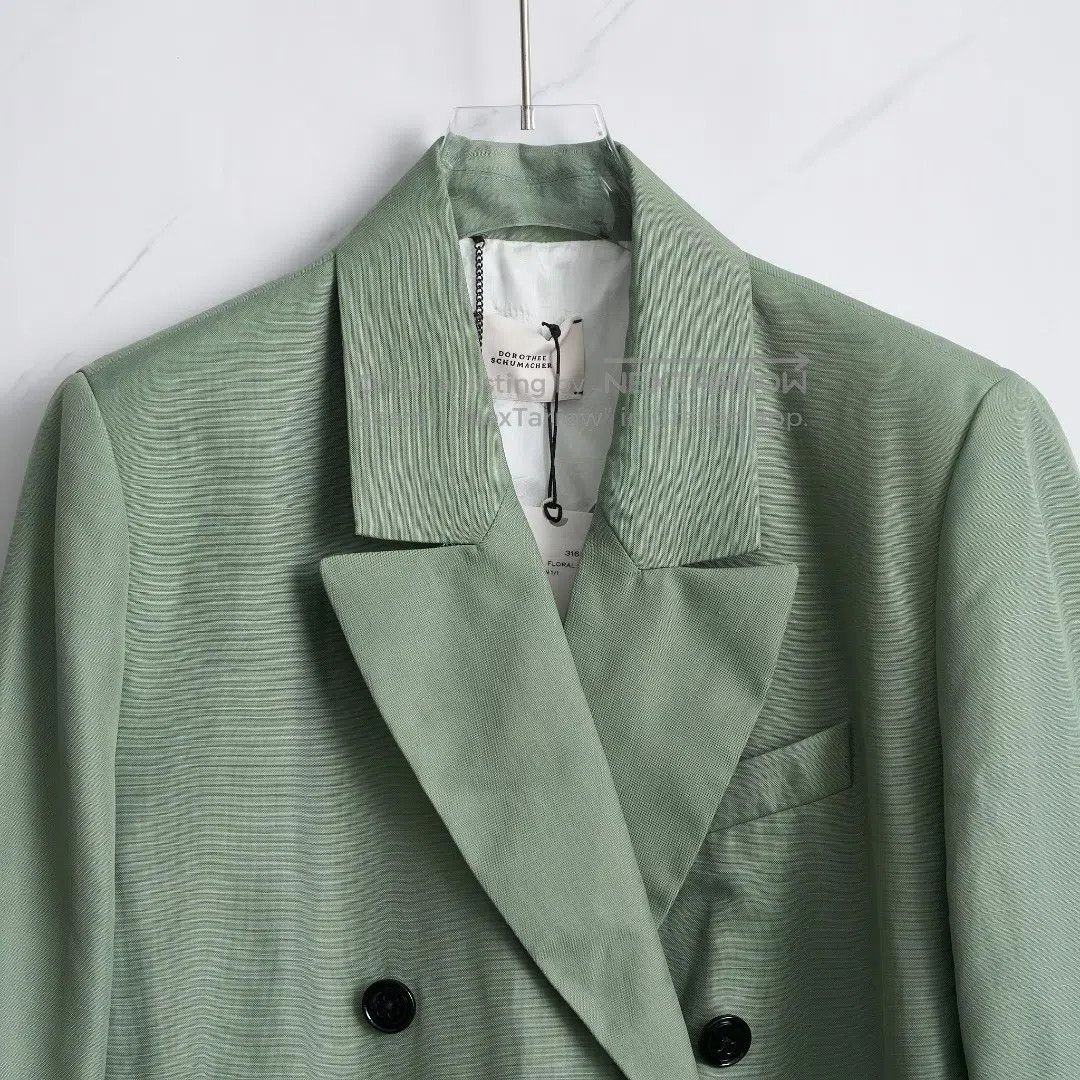 Schumacher Women's Double-Breasted Suit in Green, Women's — image 3 of 6