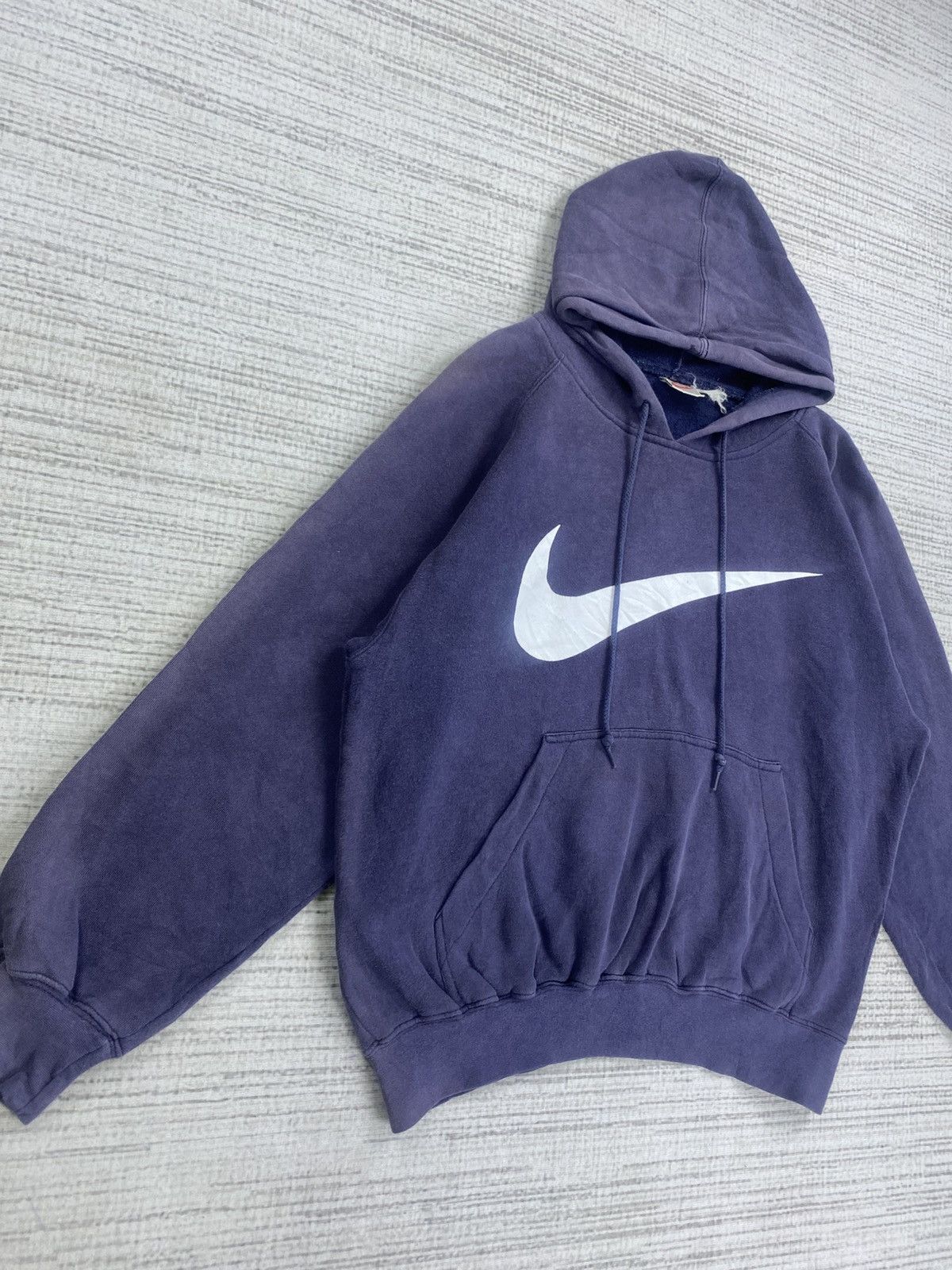 Nike × Vintage Vintage Nike 90's Big Swoosh Faded Hoodie Size US L / EU 52-54 / 3 - 2 Thumbnail