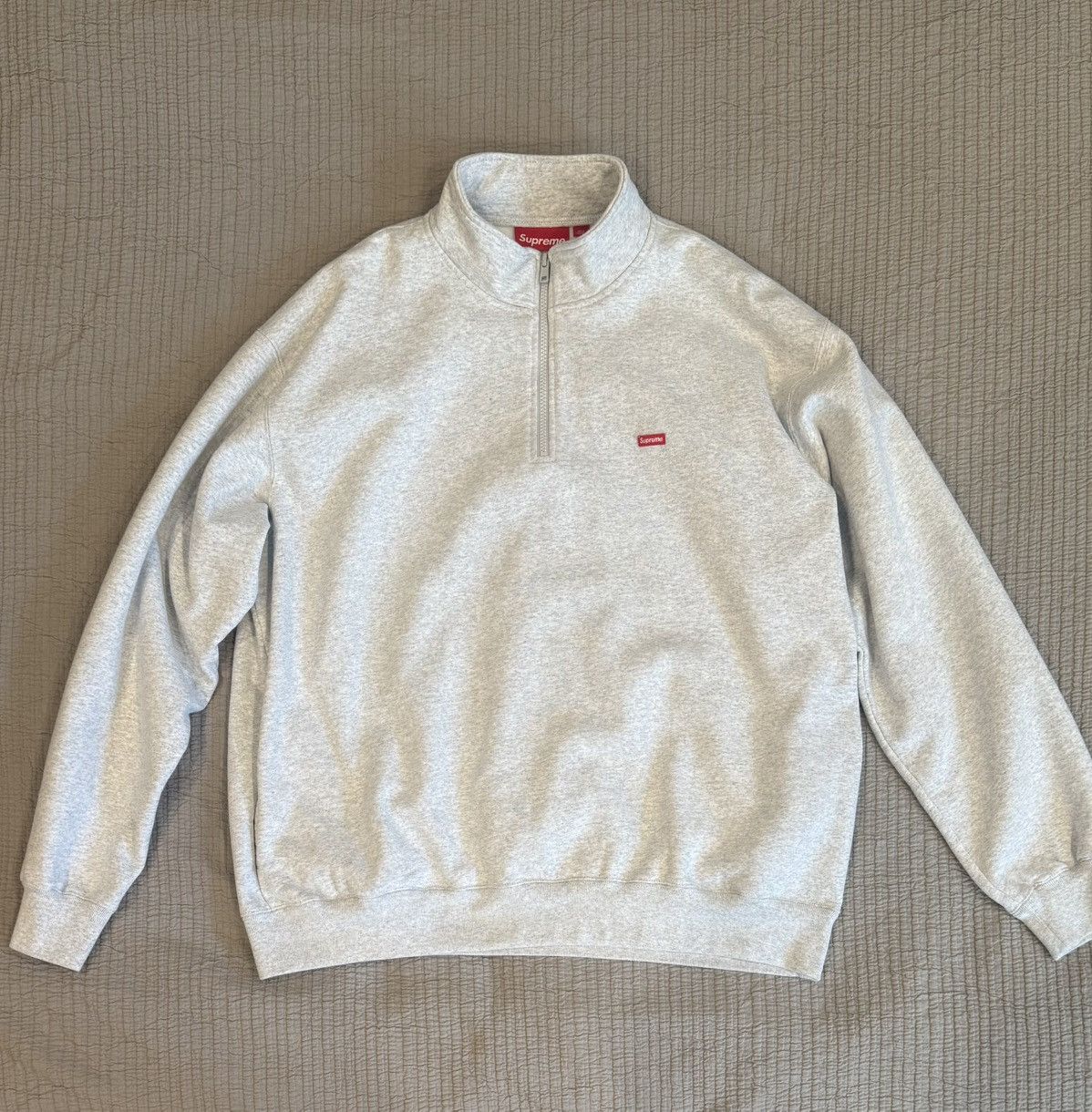Supreme SUPREME “ASH GREY” SMALL BOX LOGO HALF ZIP (SIZE L) Size US L / EU 52-54 / 3 - 1 Thumbnail
