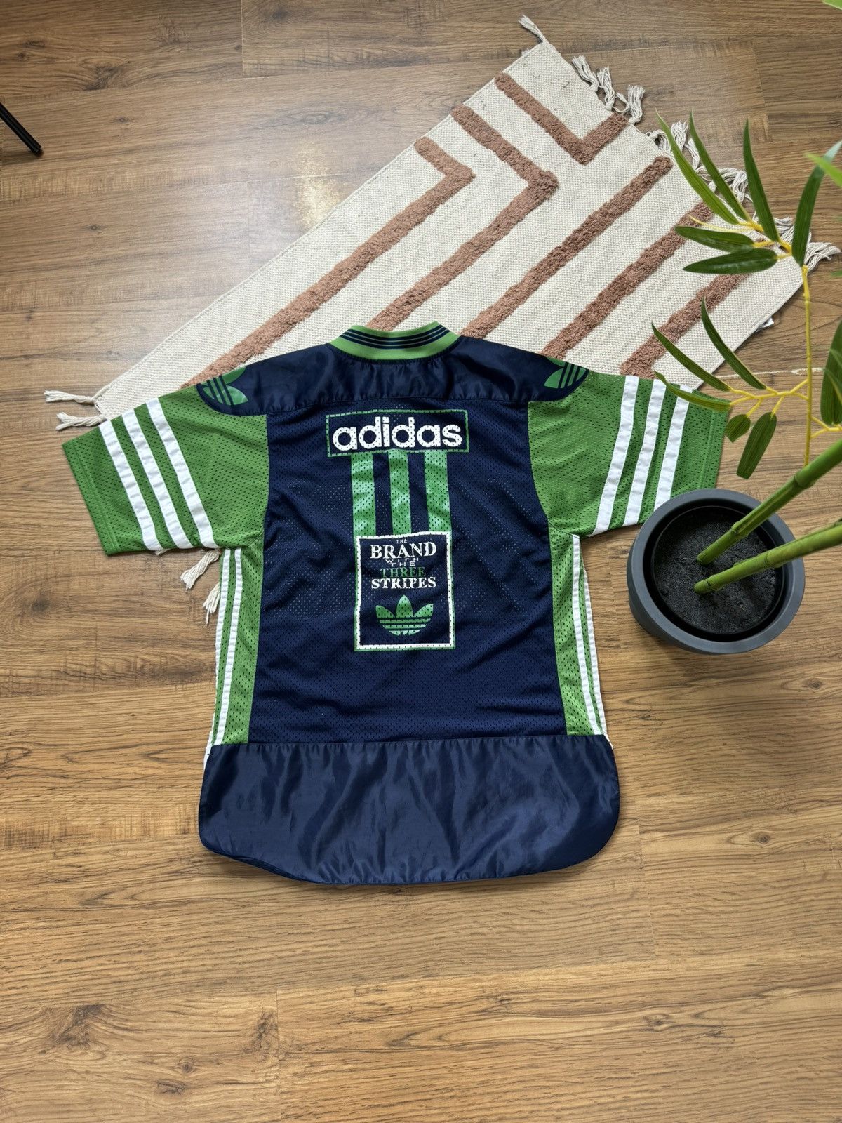 Adidas 1990s ADIDAS VINTAGE JERSEY MESH BOXY FIT TEE Size US S / EU 44-46 / 1 - 1 Thumbnail
