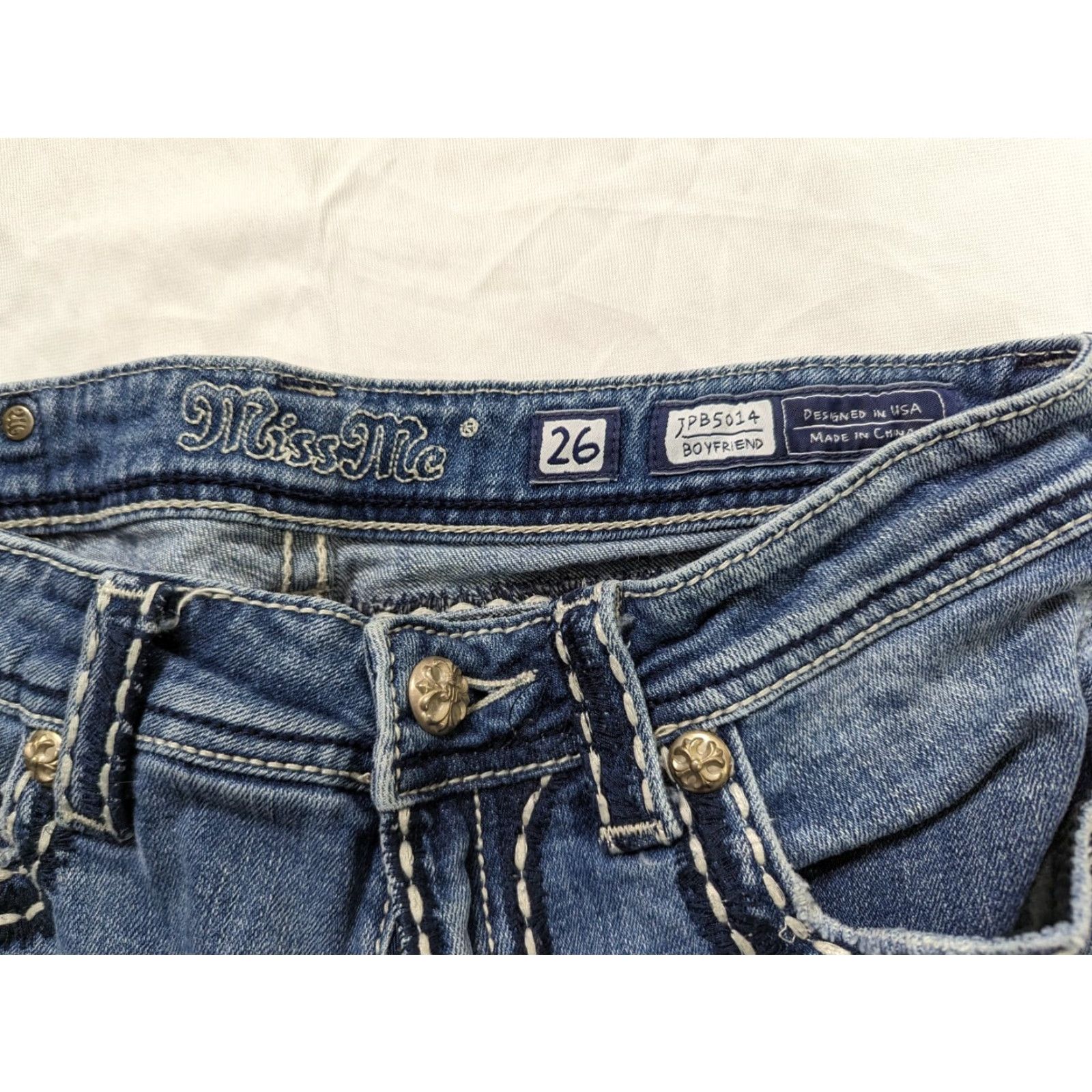 Miss Me **Miss Me Women's Distressed Capri Jeans Sz 26 Blue** User: Miss Me Women's Distressed Capri Jeans Sz 26 Blue Size 26" / US 2 / IT 38 - 3 Thumbnail
