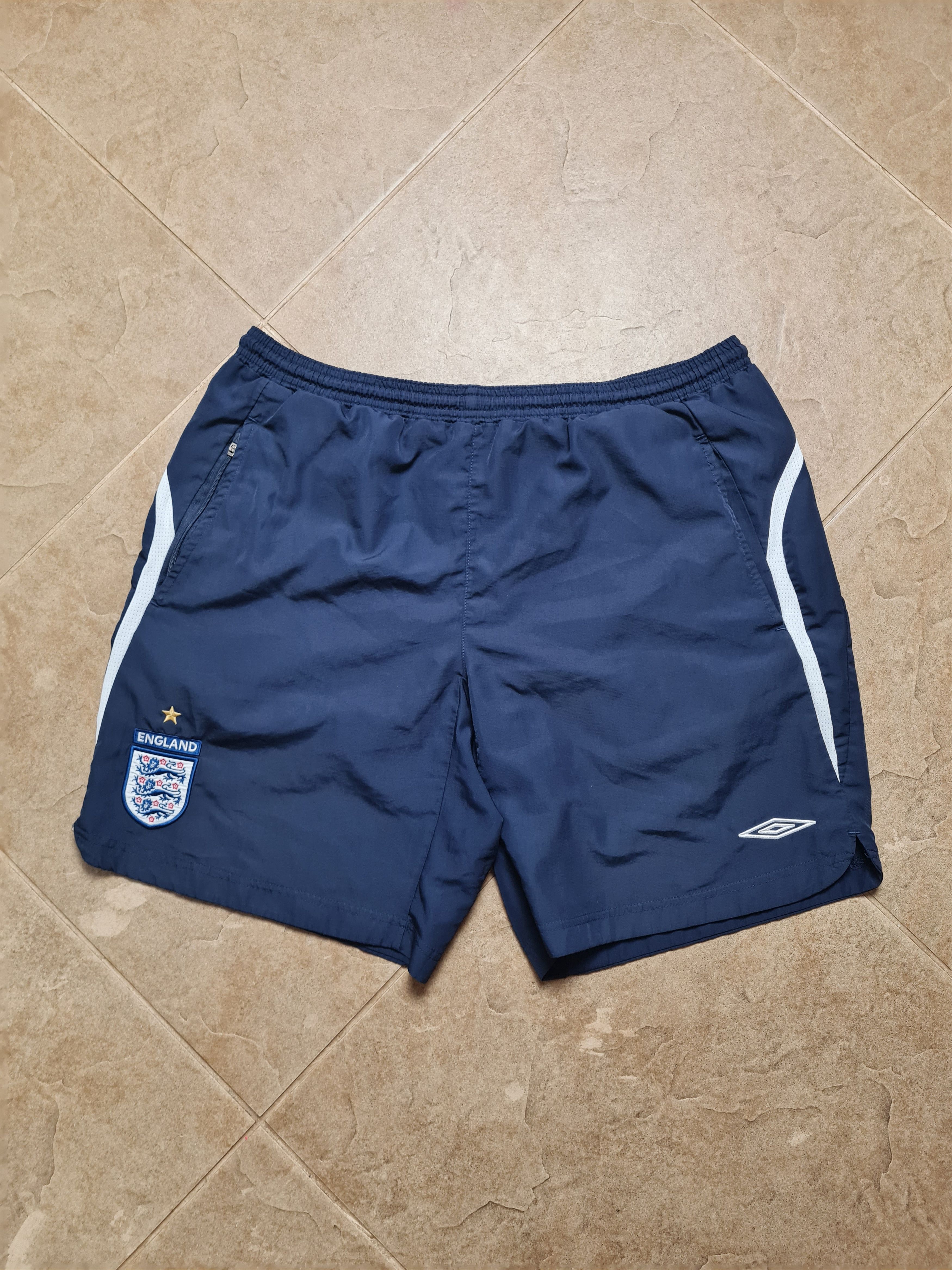 Umbro Vintage Soccer England Umbro Football shorts mens navy/blue Size US 33 - 12 Thumbnail