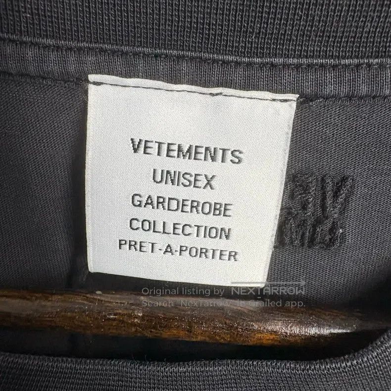 Vetements Vetements Red Slogan Lettering Short Sleeve Size US M / EU 48-50 / 2 - 3 Thumbnail