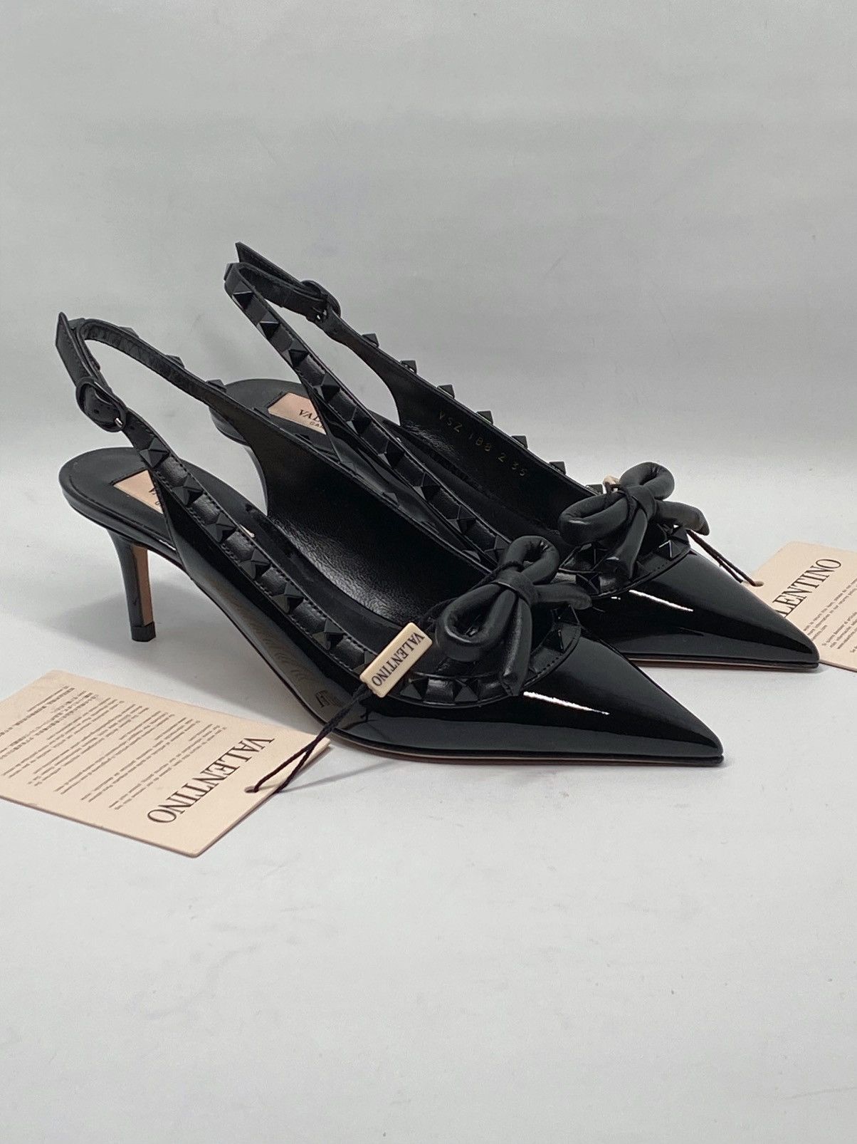 Valentino Valentino Garavani Rockstud Bow Slingback Pumps size 35 Size US 5 / IT 35 - 6 Thumbnail