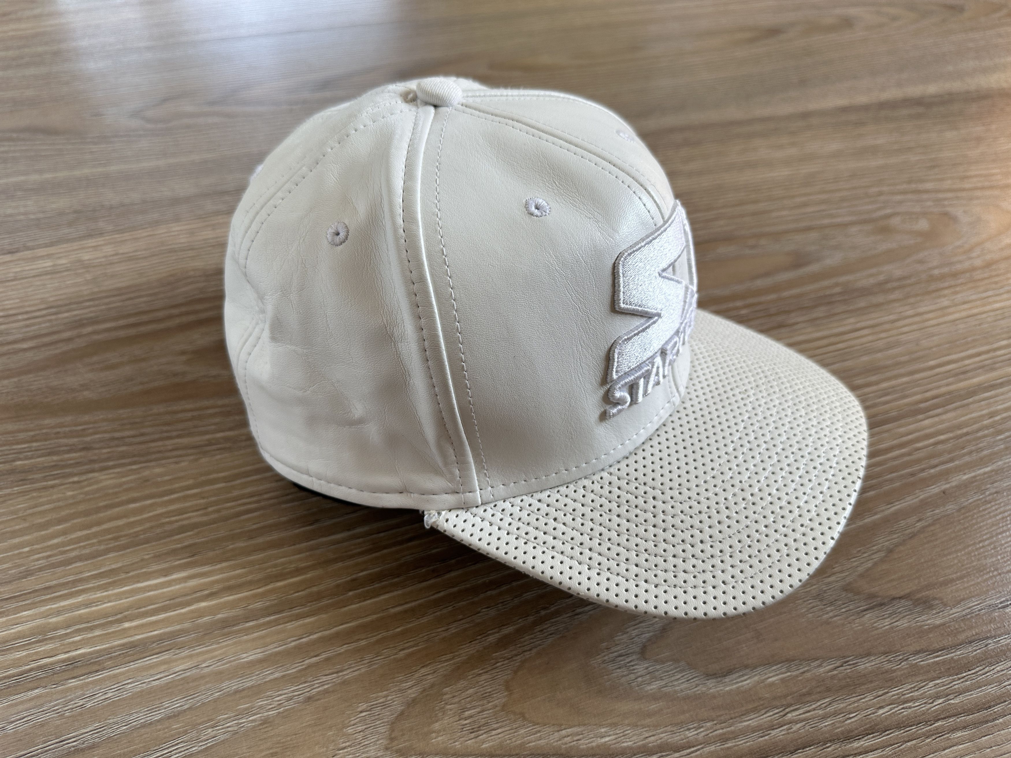 Starter × Vintage Starter White PU Leather Perforated Snapback Hat Size ONE SIZE - 4 Thumbnail
