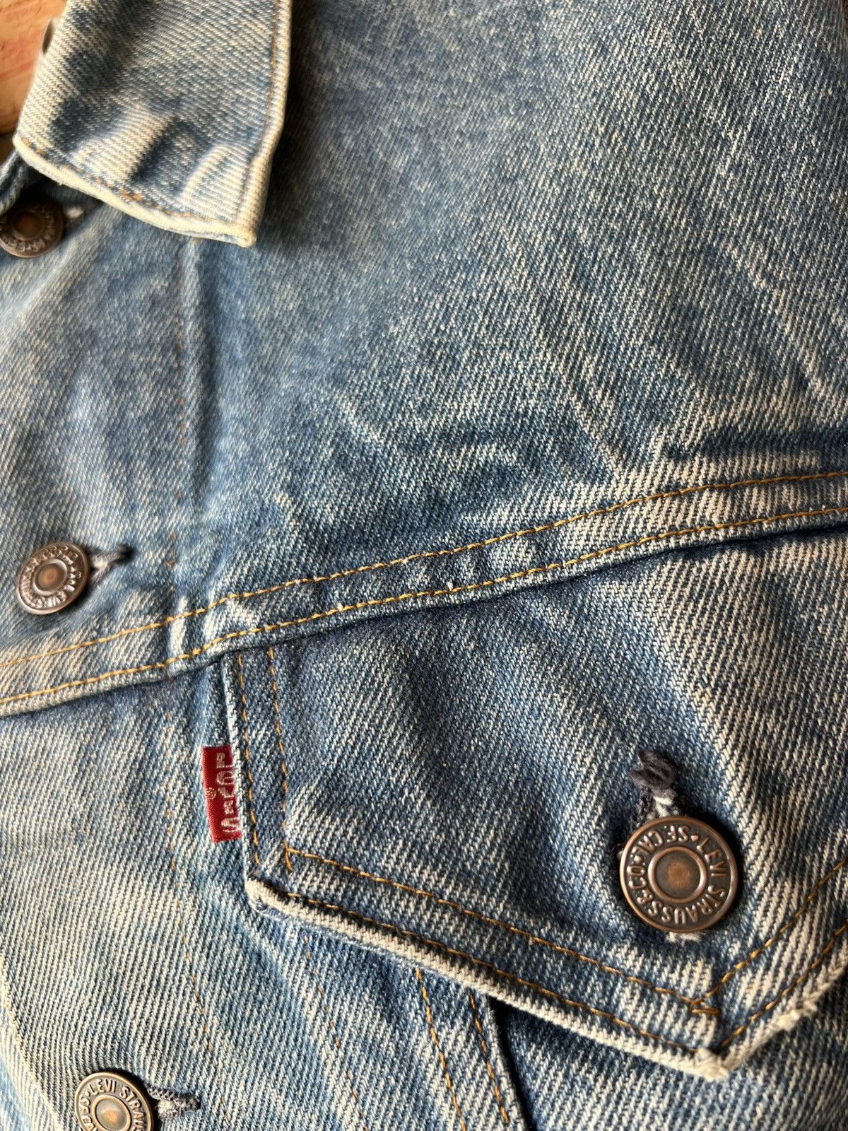 Levi's Trashed VTG 70s Levi’s Type 3 Distress Denim Trucker Jacket Size US L / EU 52-54 / 3 - 4 Thumbnail