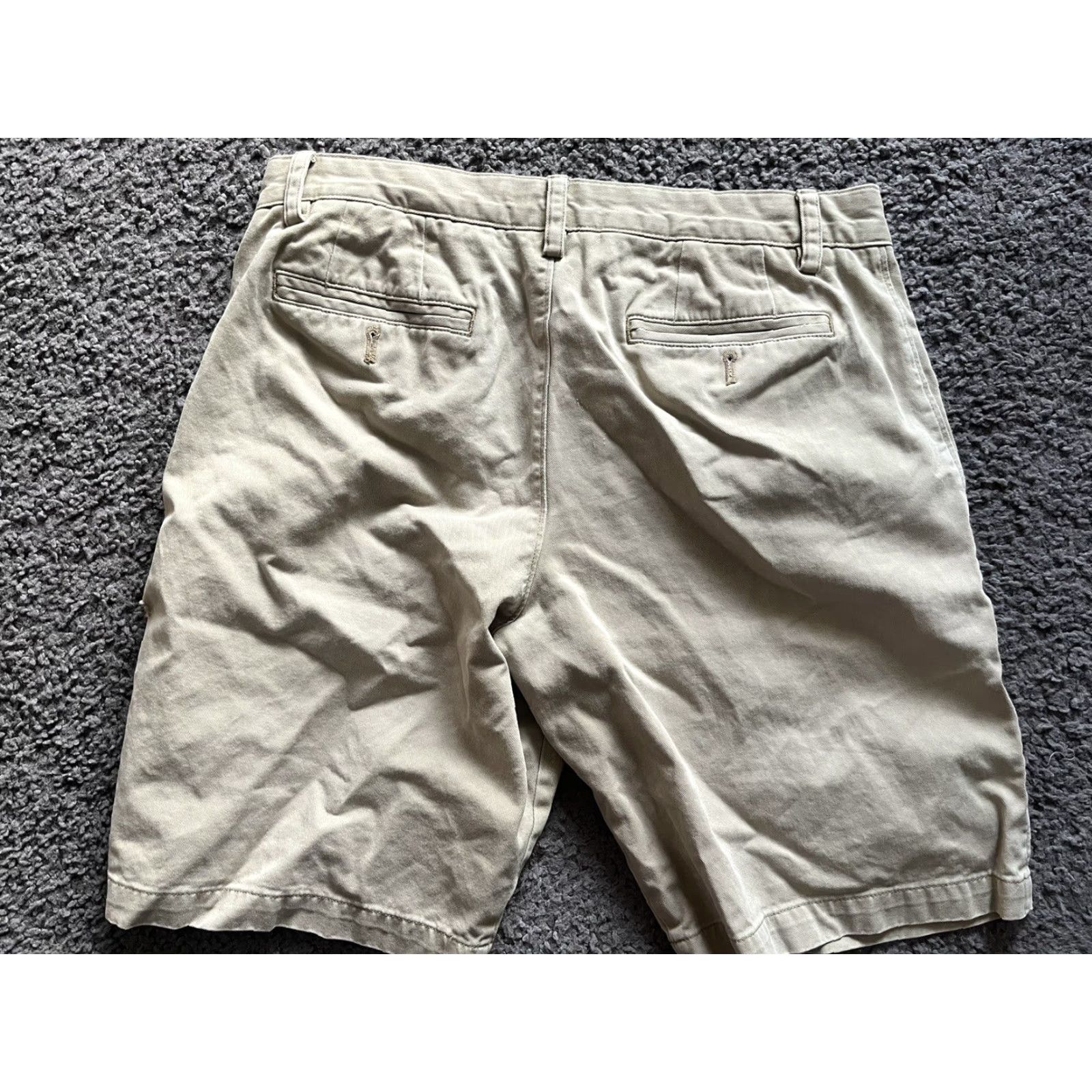 Banana Republic Banana Republic Chino Shorts Men 31 Beige Flat Front Casual Outdoor Size US 31 - 2 Thumbnail