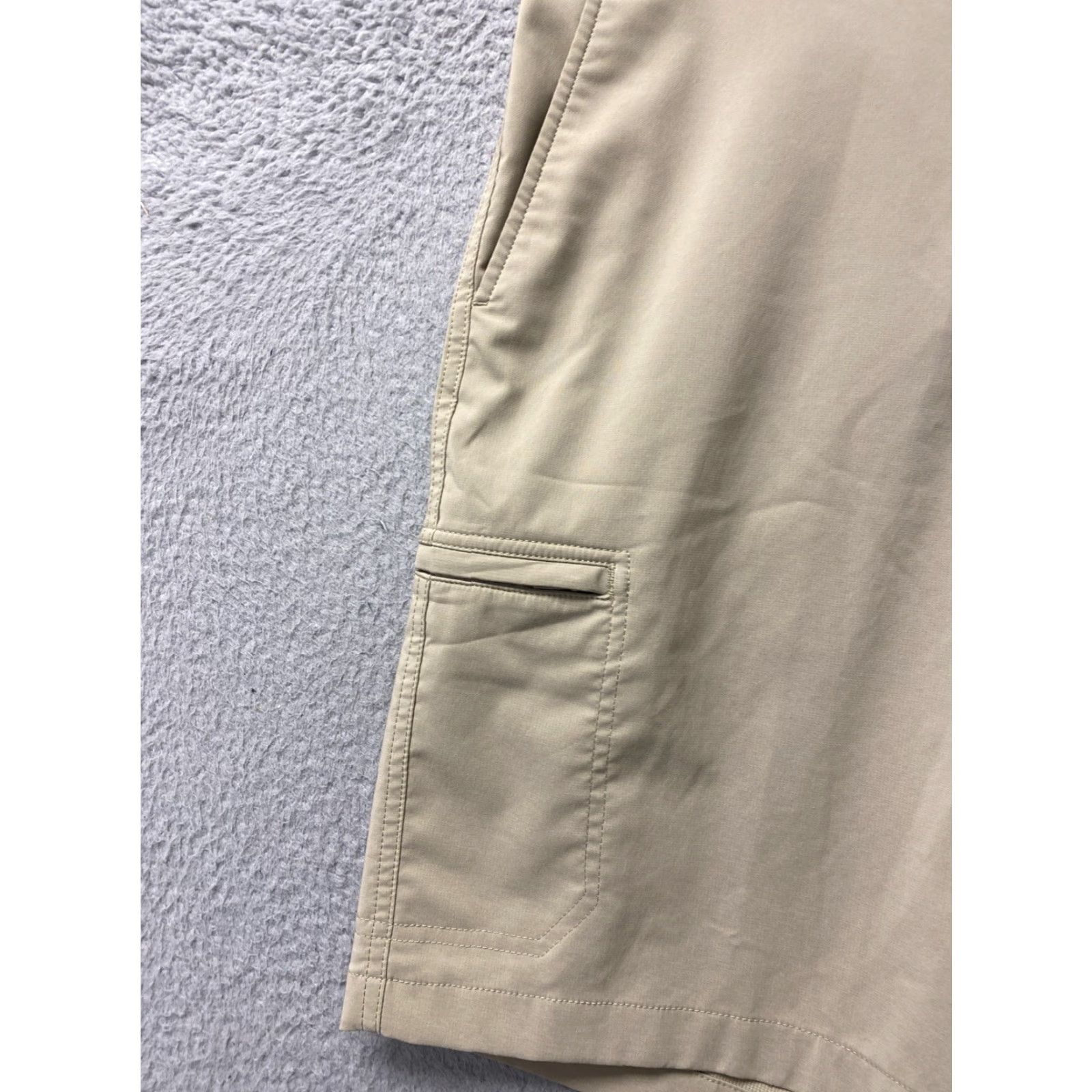 Chaps VINTAGE Chaps Mens Golf Shorts Size 38 Cargo Pockets Canvas Beige 90s Mens Size US 38 / EU 54 - 3 Thumbnail