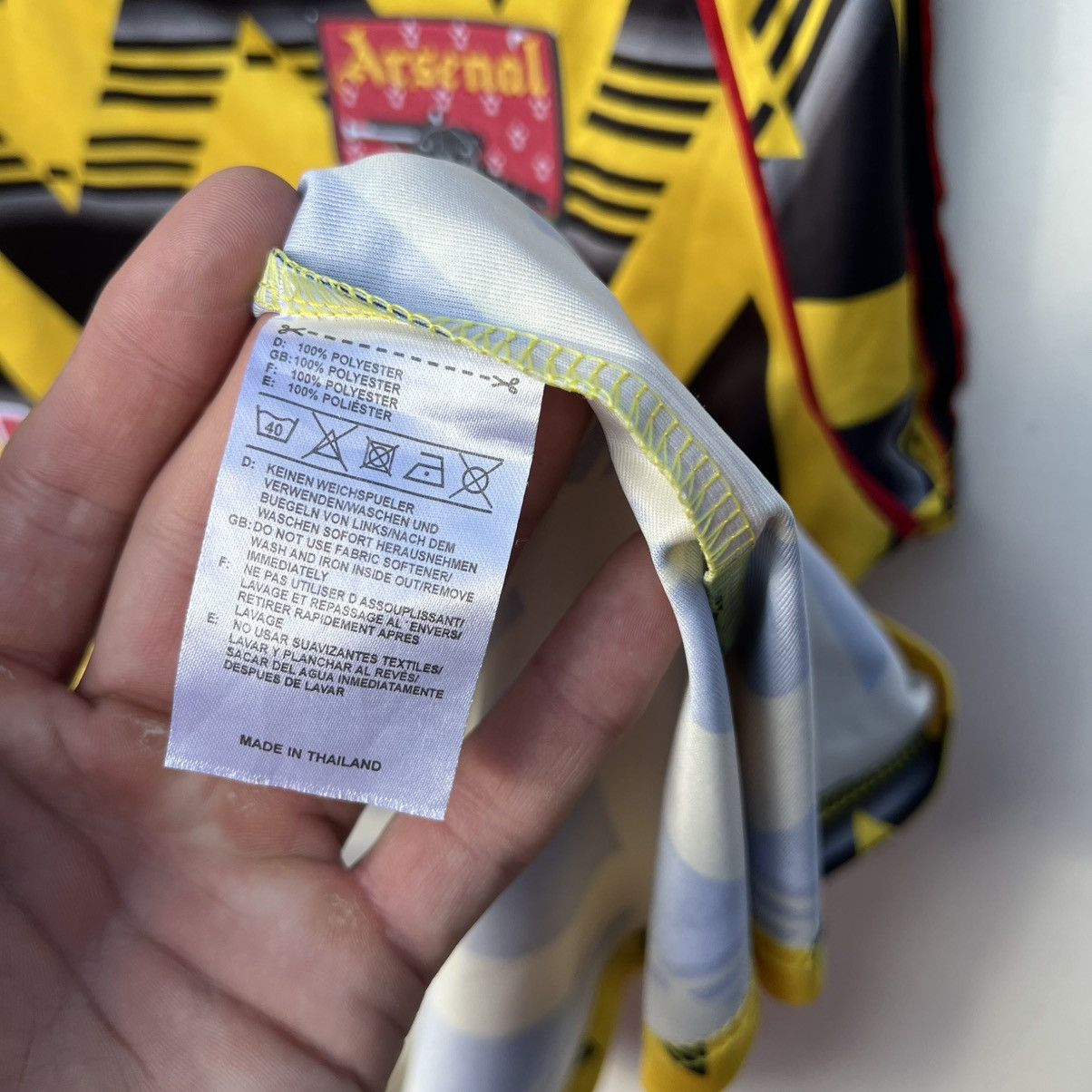 Adidas ARSENAL 1991 1993 FOOTBAL soccer jersey BRUISED BANANA(fake) Size US M / EU 48-50 / 2 - 7 Thumbnail