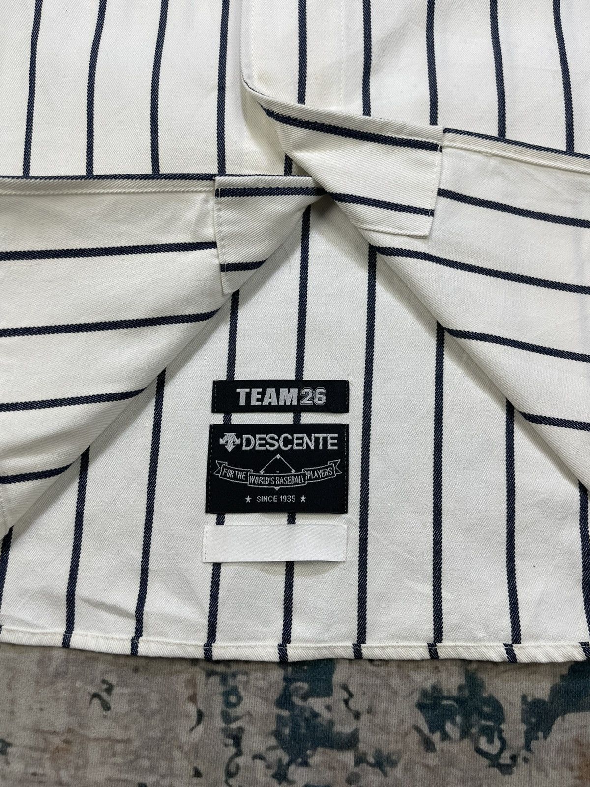 Descente Chiba Lotte Marines Descente Team #26 Home Baseball Jersey Size US L / EU 52-54 / 3 - 4 Thumbnail