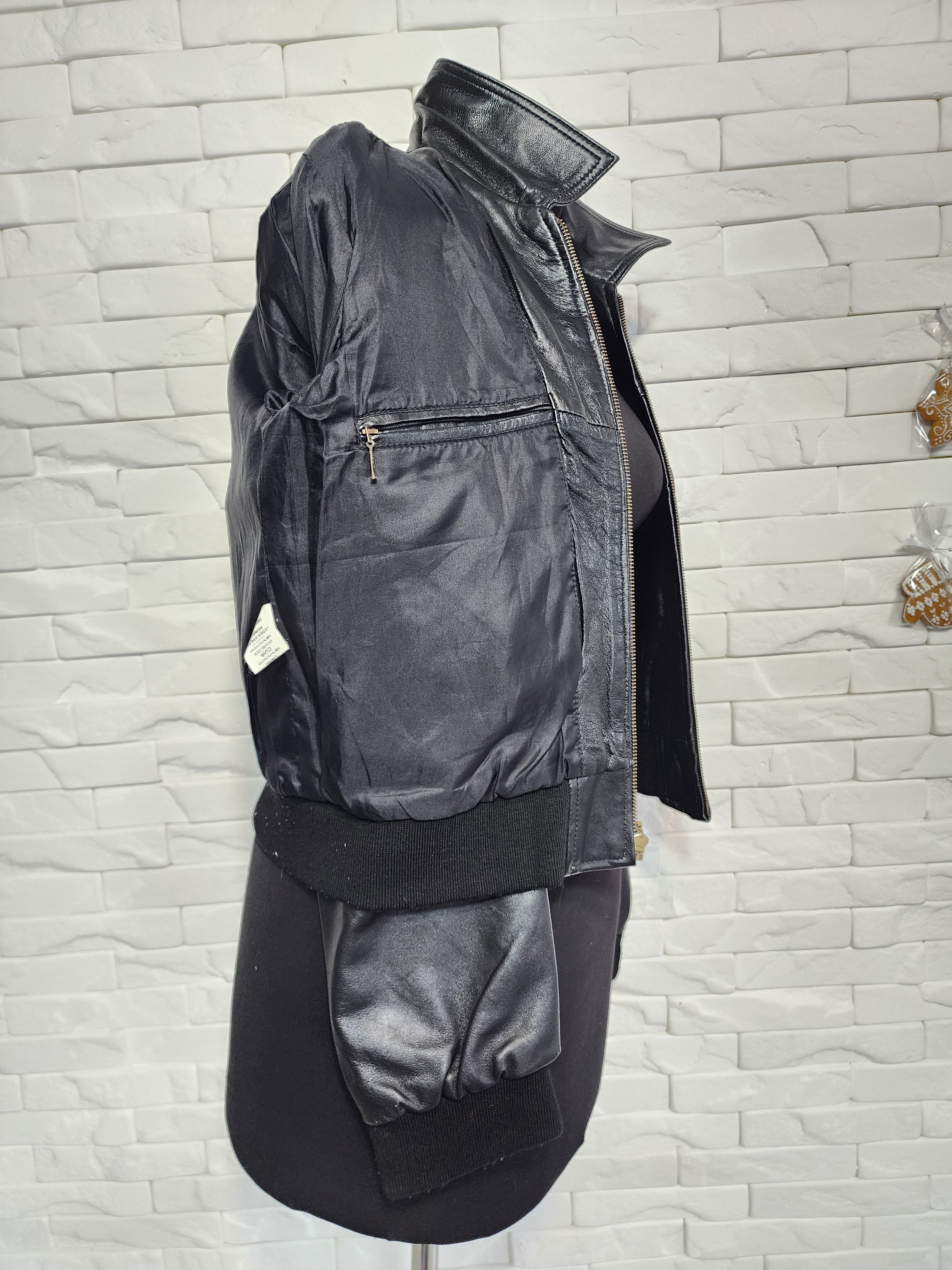 Genuine Leather Black Leather Bomber Jacket: Women's Metal Zipper Size L / US 10 / IT 46 - 8 Thumbnail
