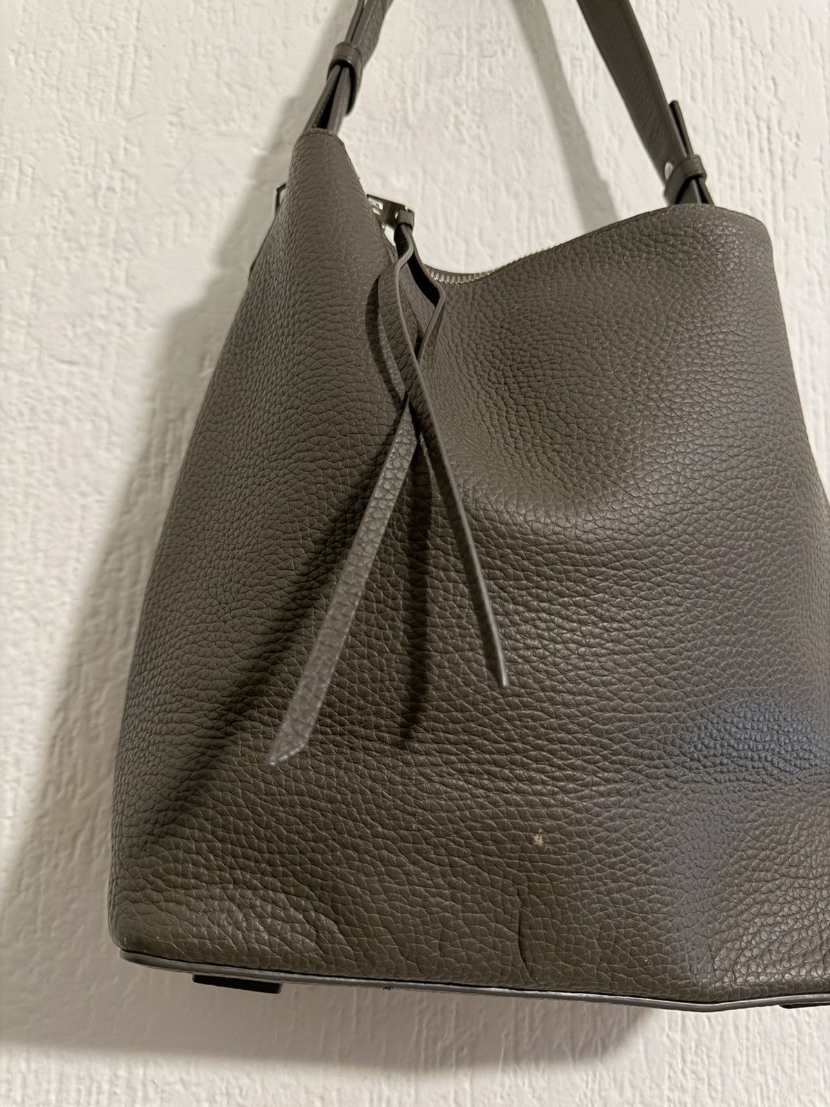 Allsaints Allsaints pebbled leather tote bucket bag Size ONE SIZE - 5 Thumbnail