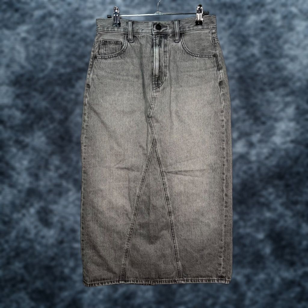 Uniqlo Uniqlo Womens Denim Midi Skirt 100% Cotton Gray Size 2 Satin/Denim? Wait. Size 26" / US 2 / IT 38 - 1 Thumbnail