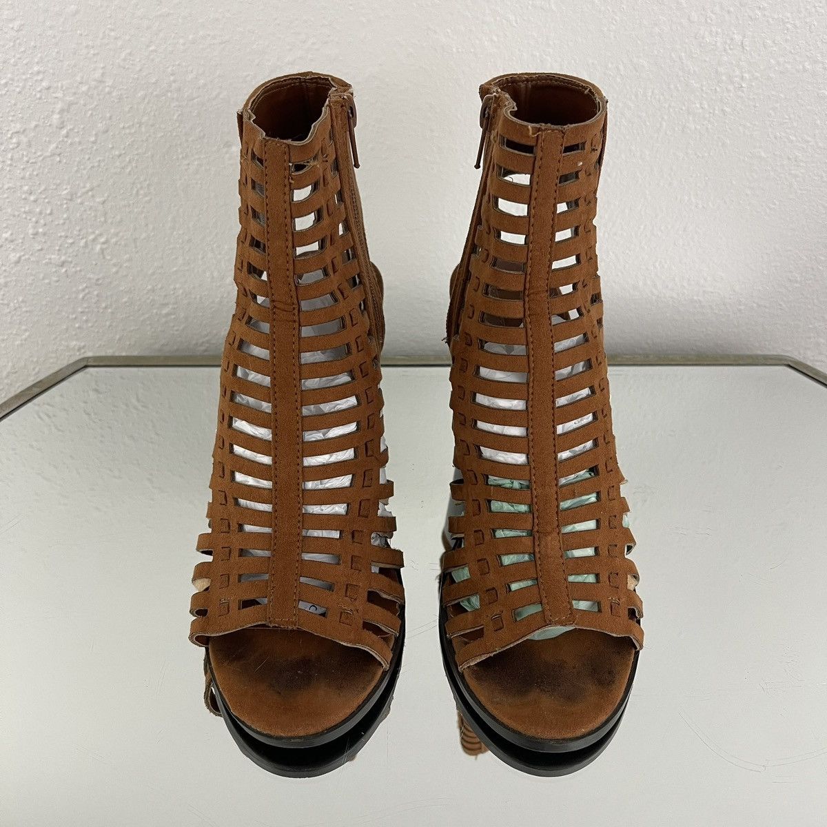 Forever 21 FOREVER 21 Light Brown Gladiator Ankle Sandal Block Heels Size US 7 / IT 37 - 8 Thumbnail