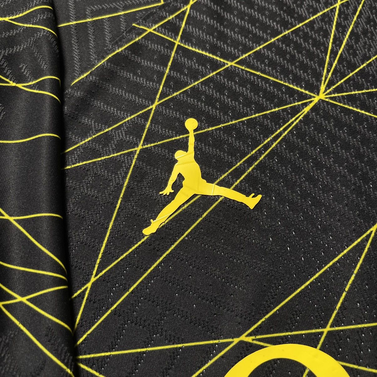 Nike PSG NIKE 2022/2023 FOOTBALL SOCCER FOURTH JERSEY #10 NEYMAR Size US M / EU 48-50 / 2 - 7 Thumbnail