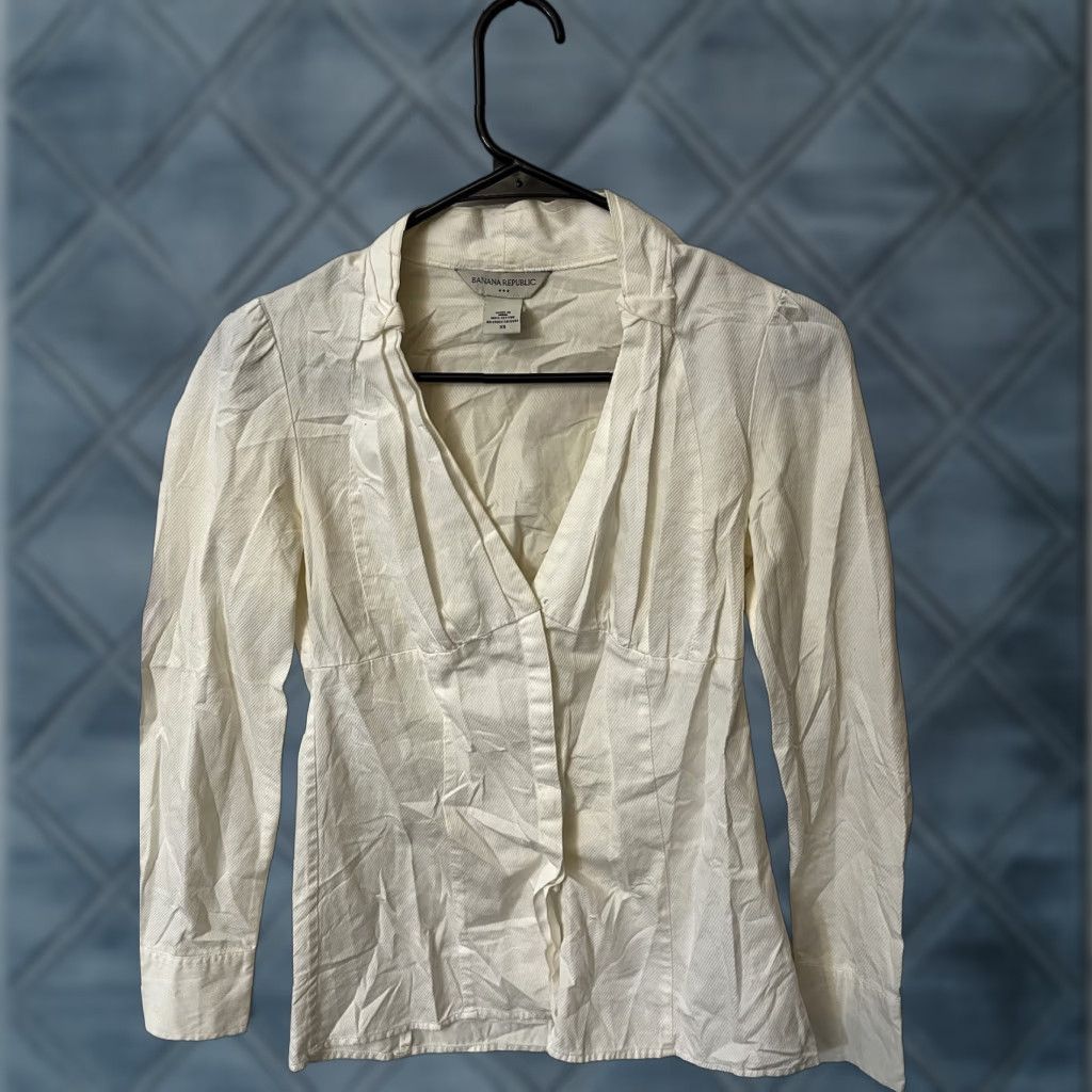 Banana Republic VINTAGE Banana Republic Womens White Button Up Cardigan Sweater XS Size XS / US 0-2 / IT 36-38 - 1 Thumbnail