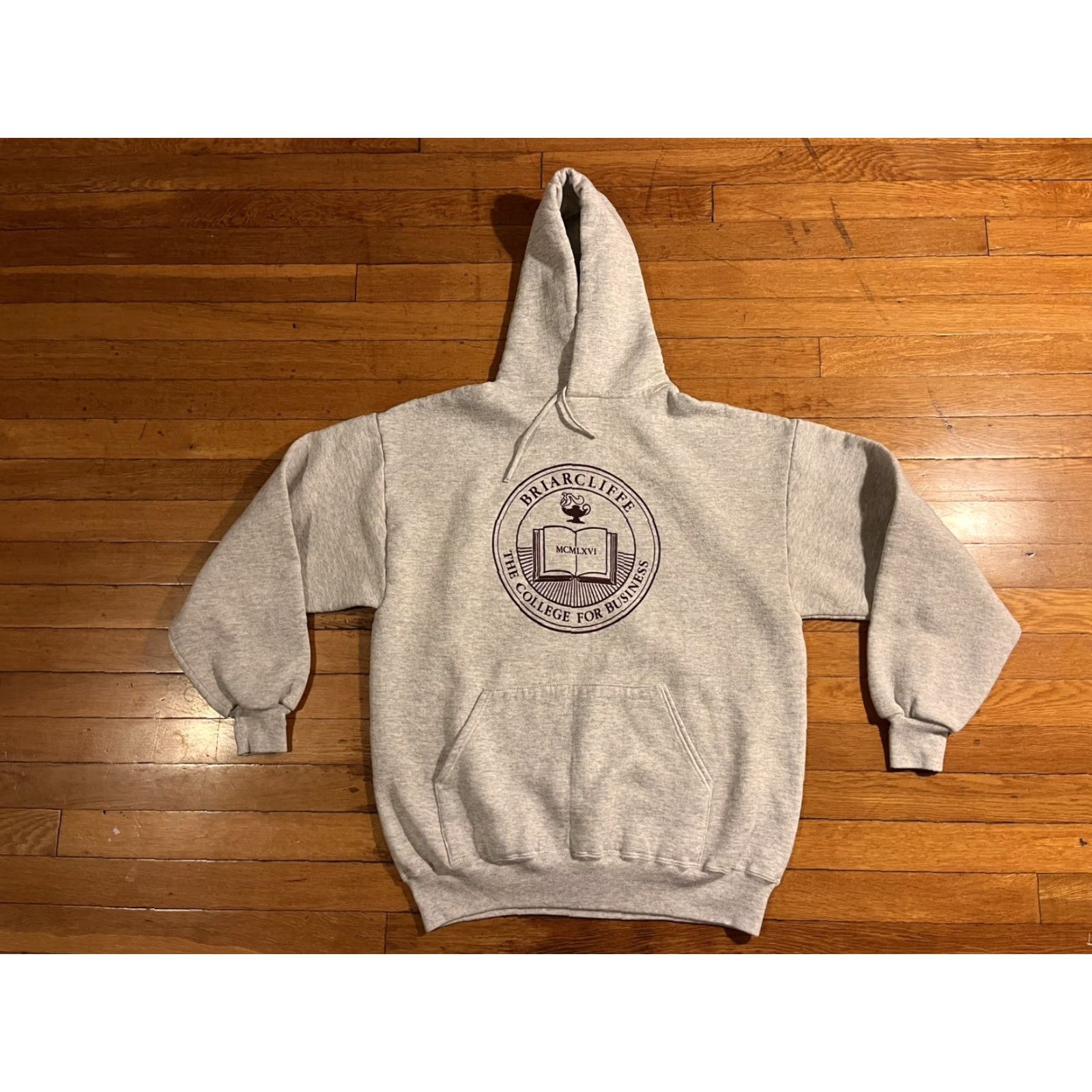 Jerzees VINTAGE JERZEES Briarcliffe College For Business Hoodie Mens XL Gray 90s College Retro School Logo Pullover Hooded Pockets Graphic Print Sweatshirt Size US XL / EU 56 / 4 - 2 Thumbnail