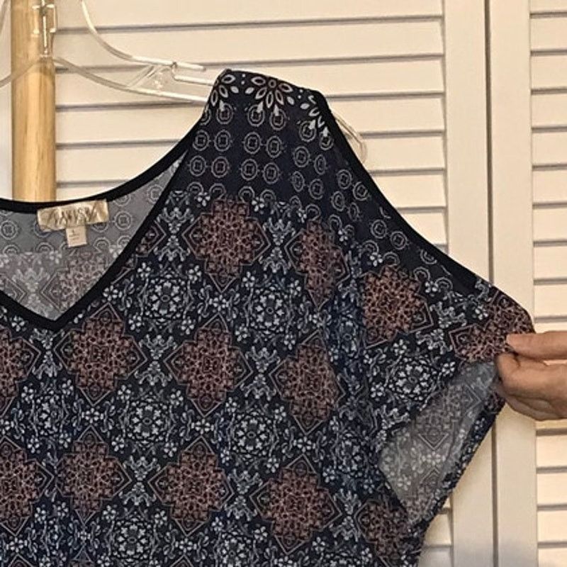 Other Lavish Geometric Stretch V-Neck Cold Short Sleeve Blouse L Size L / US 10 / IT 46 - 5 Thumbnail