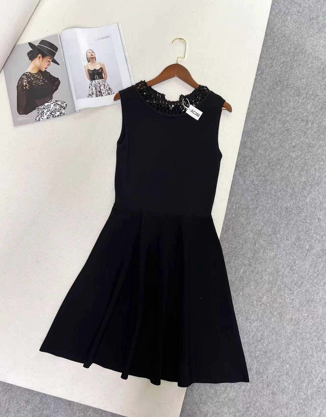 Valentino VALENTINO Neck Knit M Dress AC388 FS Size M / US 6-8 / IT 42-44 - 3 Thumbnail