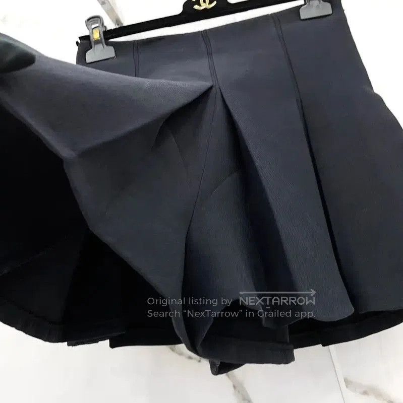 Dior Dior Black Silk Blend Women's Shorts . Size 23" - 5 Thumbnail