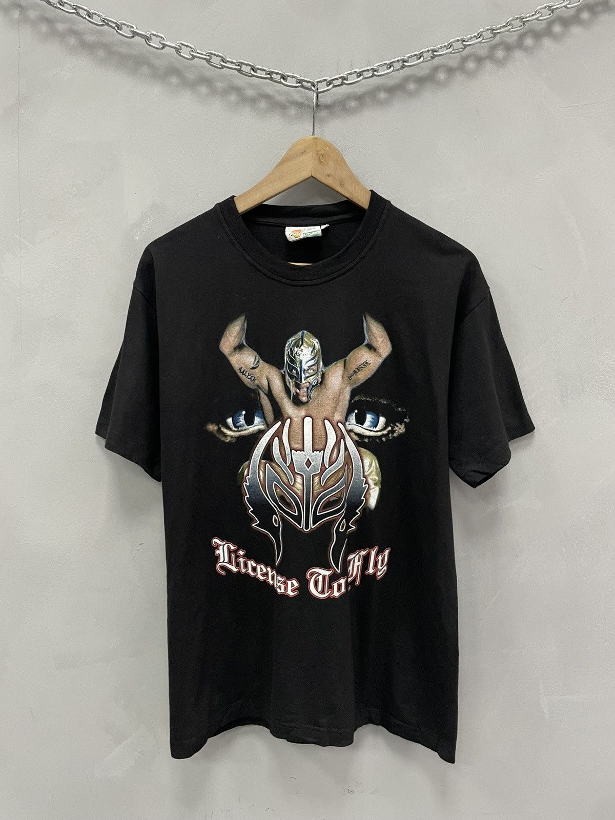 WWE Vintage Rey Mysterio WWE License To Fly Y2K Graphic Tee 90s Size US L / EU 52-54 / 3 - 1 Thumbnail