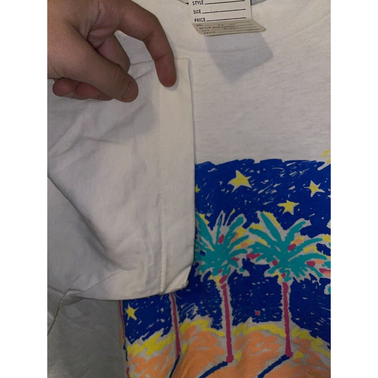 Fruit Of The Loom Vintage Hawaii Shirt M. Goodwill Maui Artwork White L Tee Size US L / EU 52-54 / 3 - 7 Thumbnail