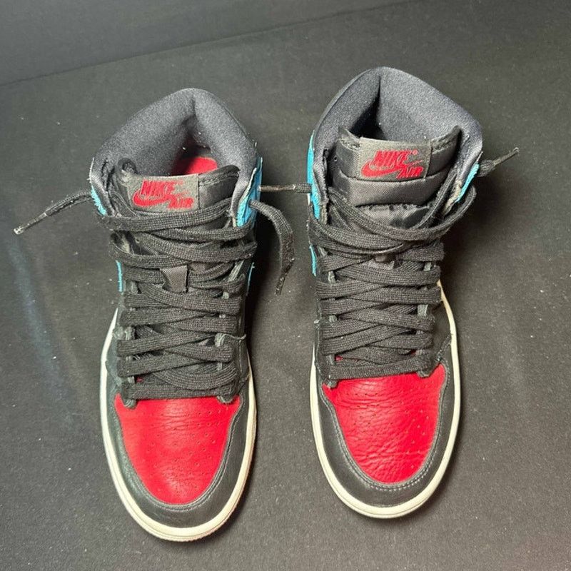 Jordan Brand × Nike Nike Air Jordan 1 High OG NC to Chi Women's Shoes - Size 8 Size US 8 / IT 38 - 4 Thumbnail