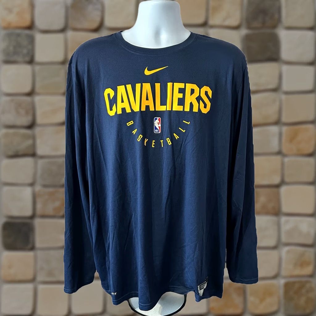 Nike VINTAGE Cleveland Cavaliers Cavs Nike Dri-Fit Long Sleeve Shirt Men 2XL Tall Navy blue Nike Dri-Fit Logo Sports NBA Basketball Mens Size US XXL / EU 58 / 5 - 1 Thumbnail