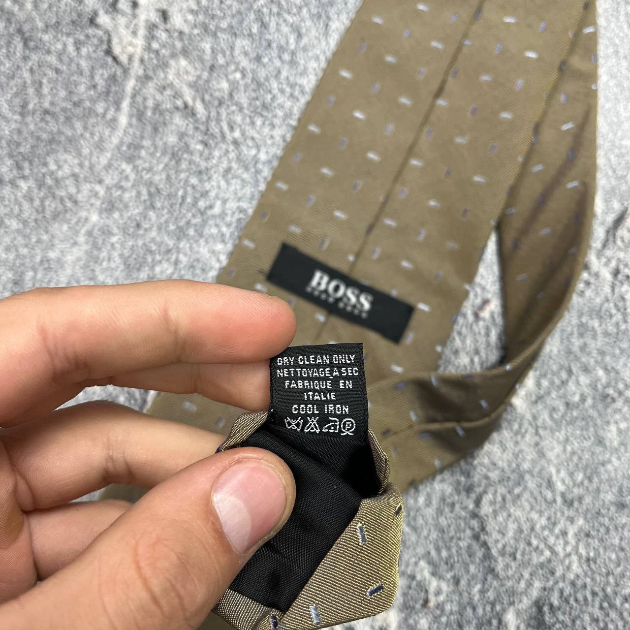 Hugo Boss HUGO BOSS Men's Silk Tie Striped Pattern Luxury Designer Size ONE SIZE - 2 Thumbnail