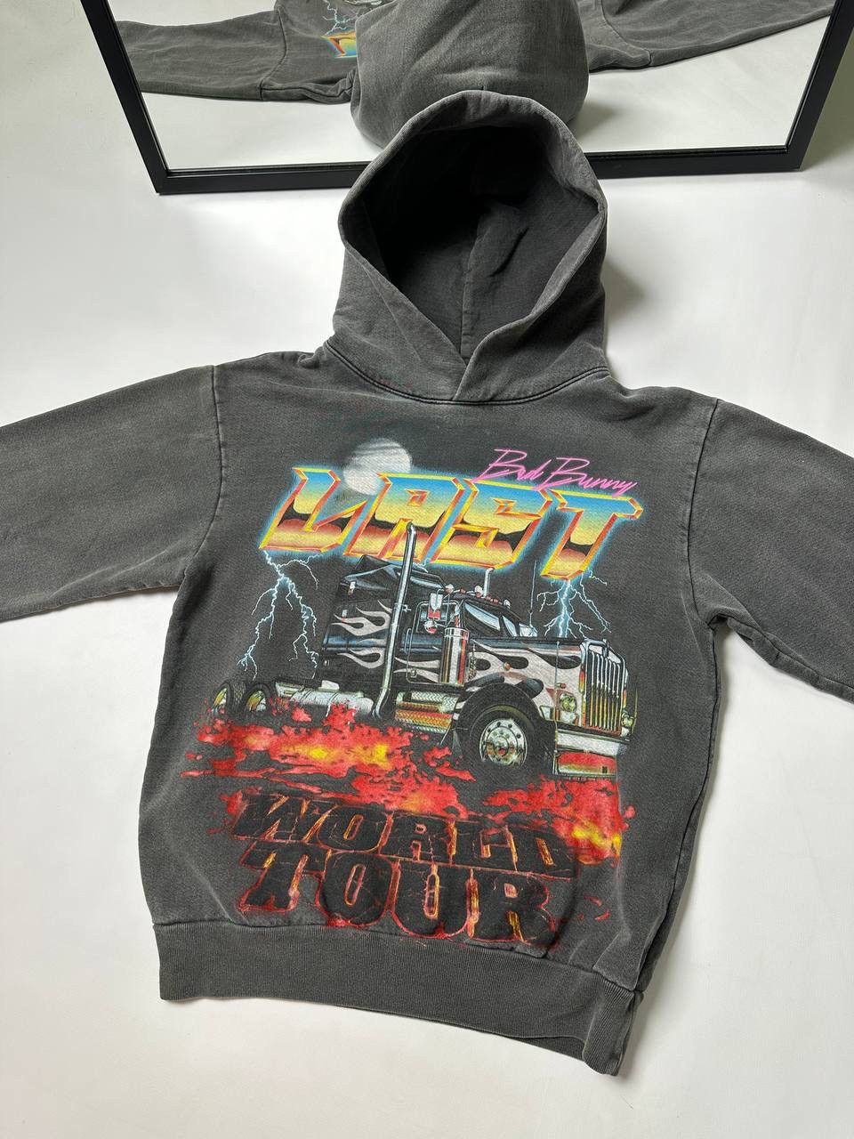 Vintage Bad Bunny Last World Tour Merch EI Ultimo Tour Del Mundo Size US S / EU 44-46 / 1 - 9 Thumbnail
