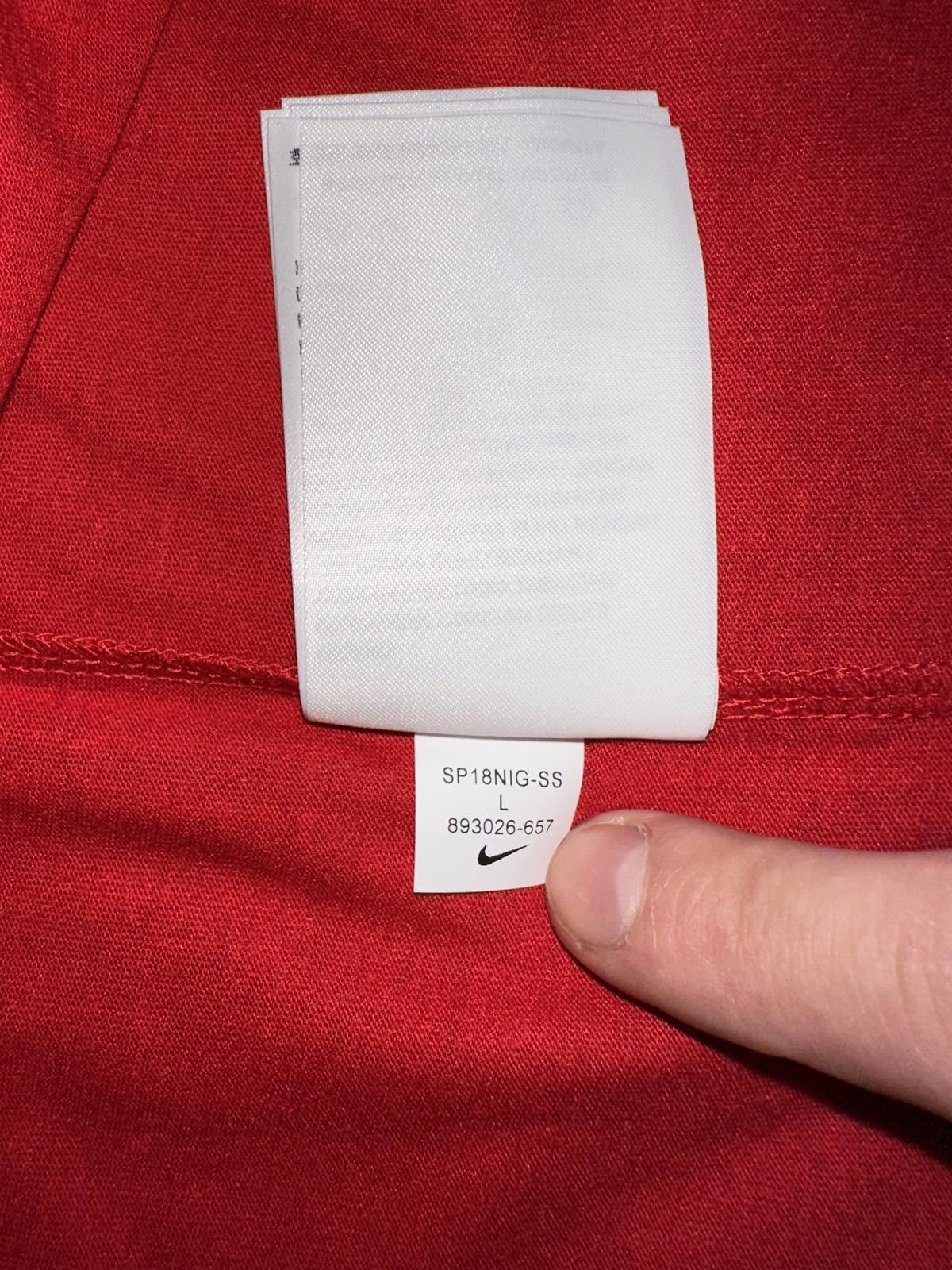 Nike Nike Men’s Basketball Icon Lightweight Stretch Long Sleeve Red Shirt Sample Size US L / EU 52-54 / 3 - 8 Thumbnail
