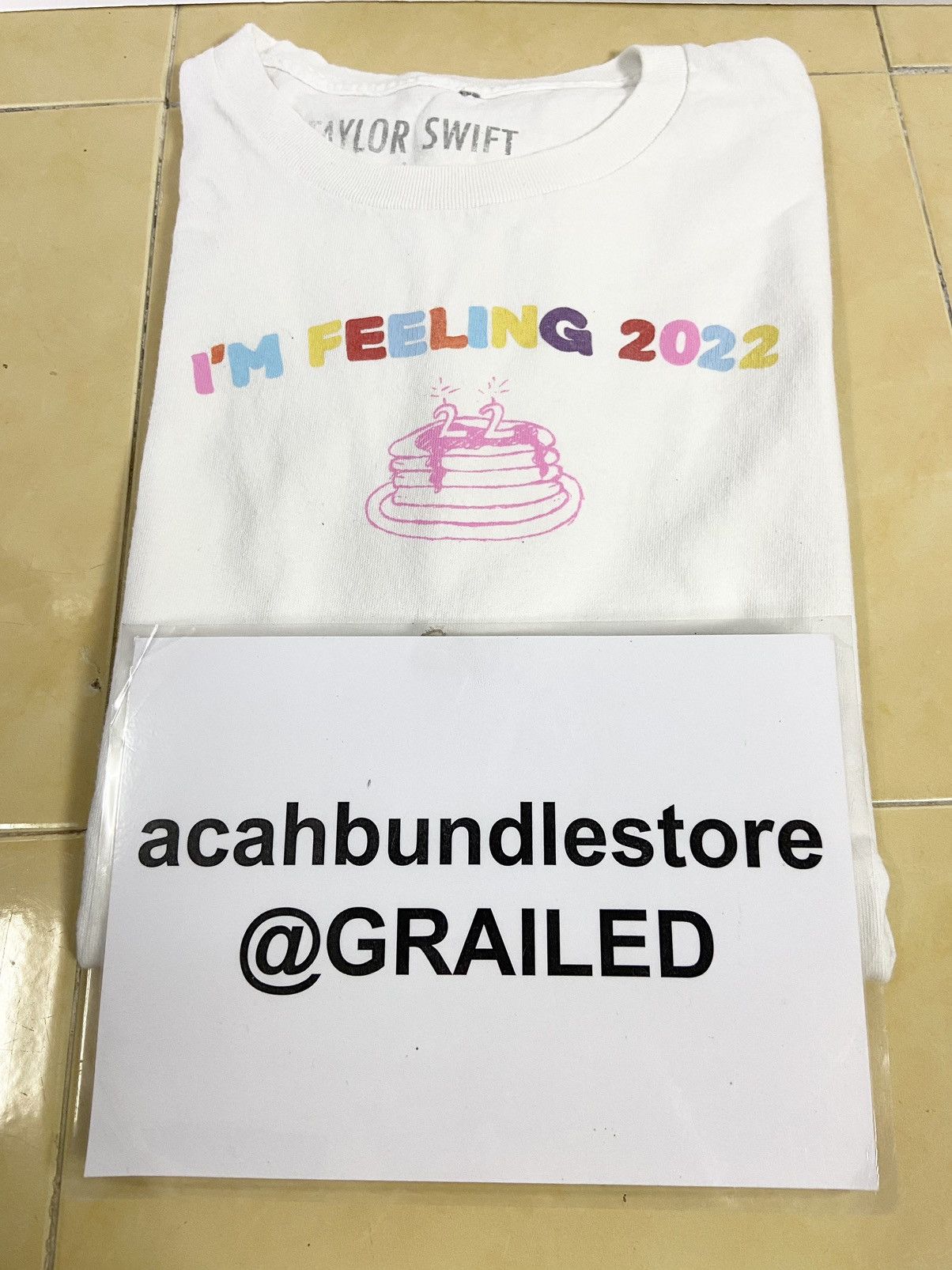 Band Tees TAYLOR SWIFT I’M FEELING 2022 TEE SHIRT Size US L / EU 52-54 / 3 - 12 Thumbnail