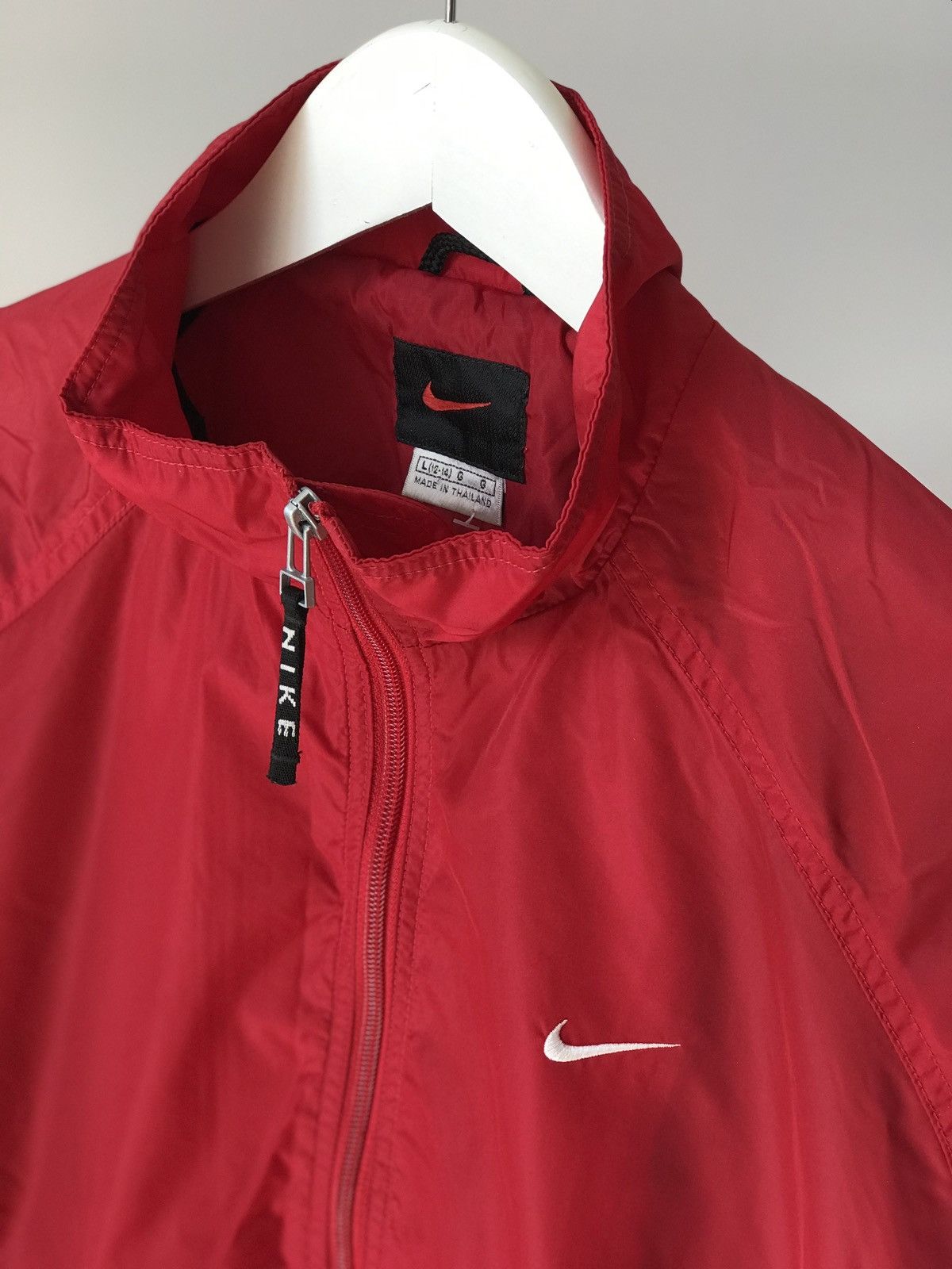 Nike VINTAGE NIKE NYLON JACKET WINDBREAKER Y2K DRILL HOT RED Size US S / EU 44-46 / 1 - 6 Thumbnail