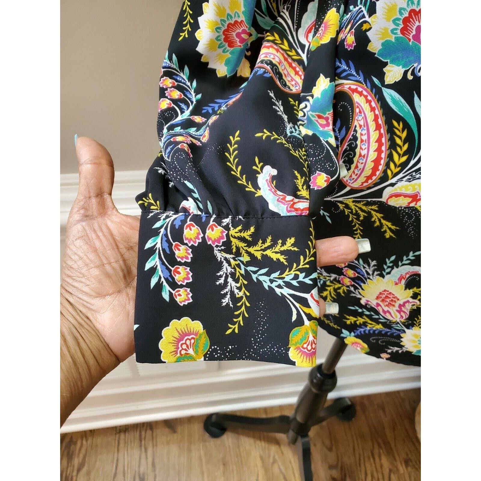 Loft Loft Floral Polyester Round Neck Long Sleeve Blouse Size M Size M / US 6-8 / IT 42-44 - 5 Thumbnail
