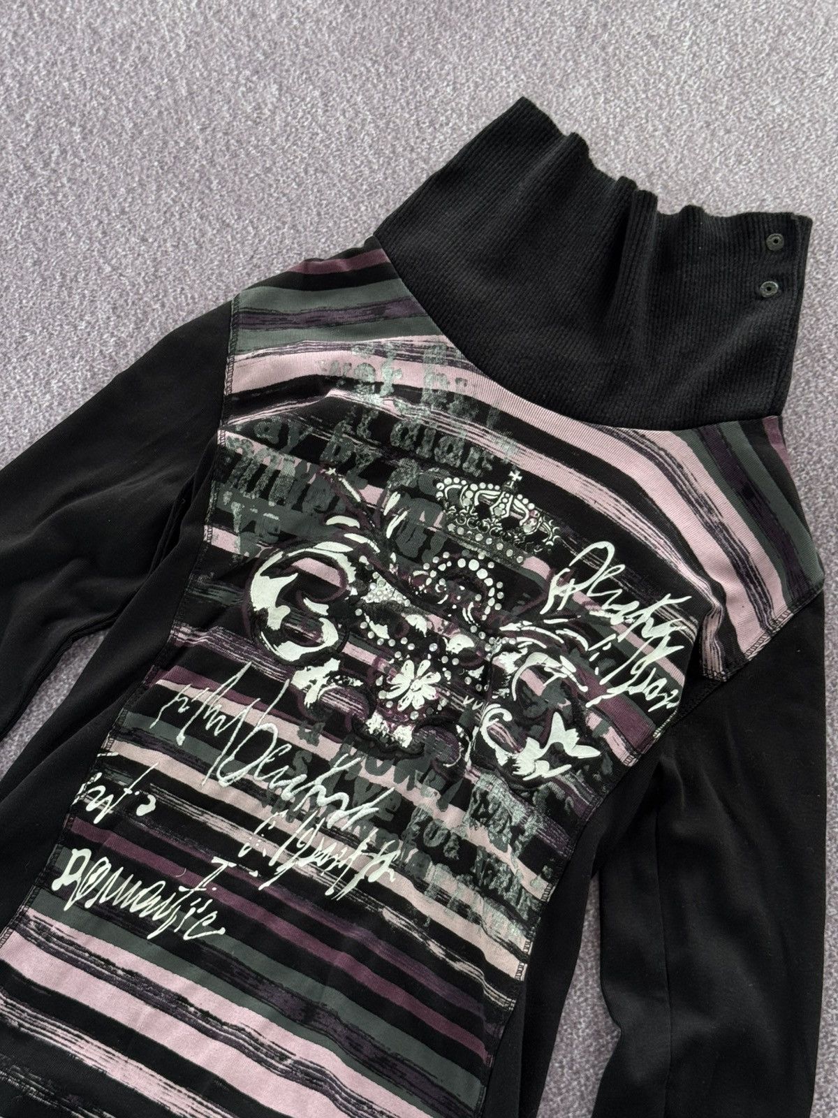 Japanese Brand Y2K Goth Black Long Sleeve Top Cyber Grunge Type Logo Size M / US 6-8 / IT 42-44 - 6 Thumbnail