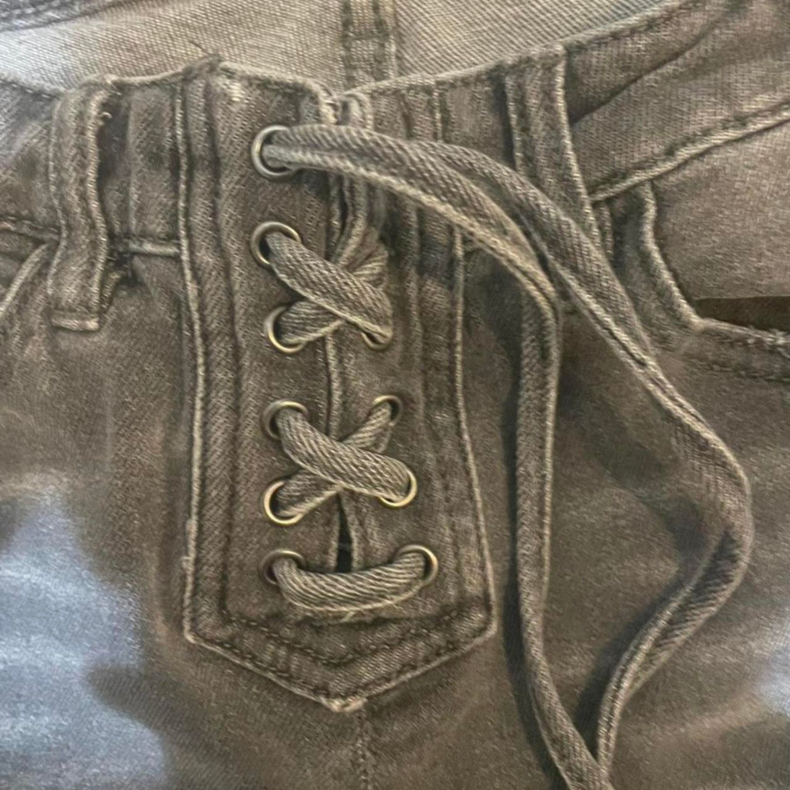 Fashion Nova Fashion nova black distressed flare Size 25" / US 0 / IT 36 - 6 Thumbnail