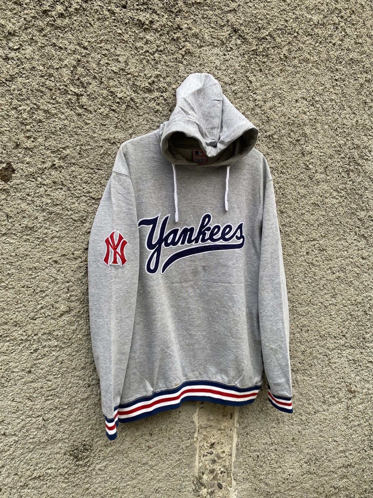 MLB New York Yankees Big Logo Hoodie Size US L / EU 52-54 / 3 - 2 Thumbnail