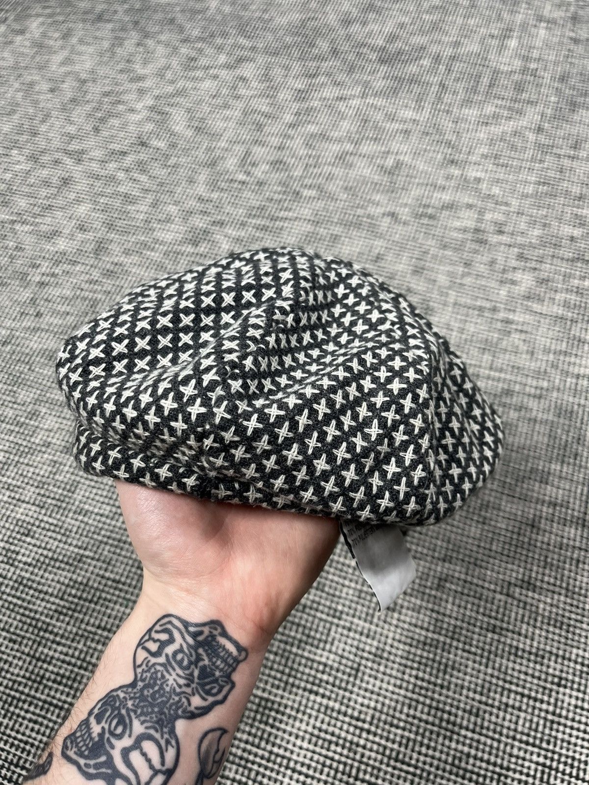 Vintage Cross stitched paper boy puff cap avant garde Size ONE SIZE - 4 Thumbnail