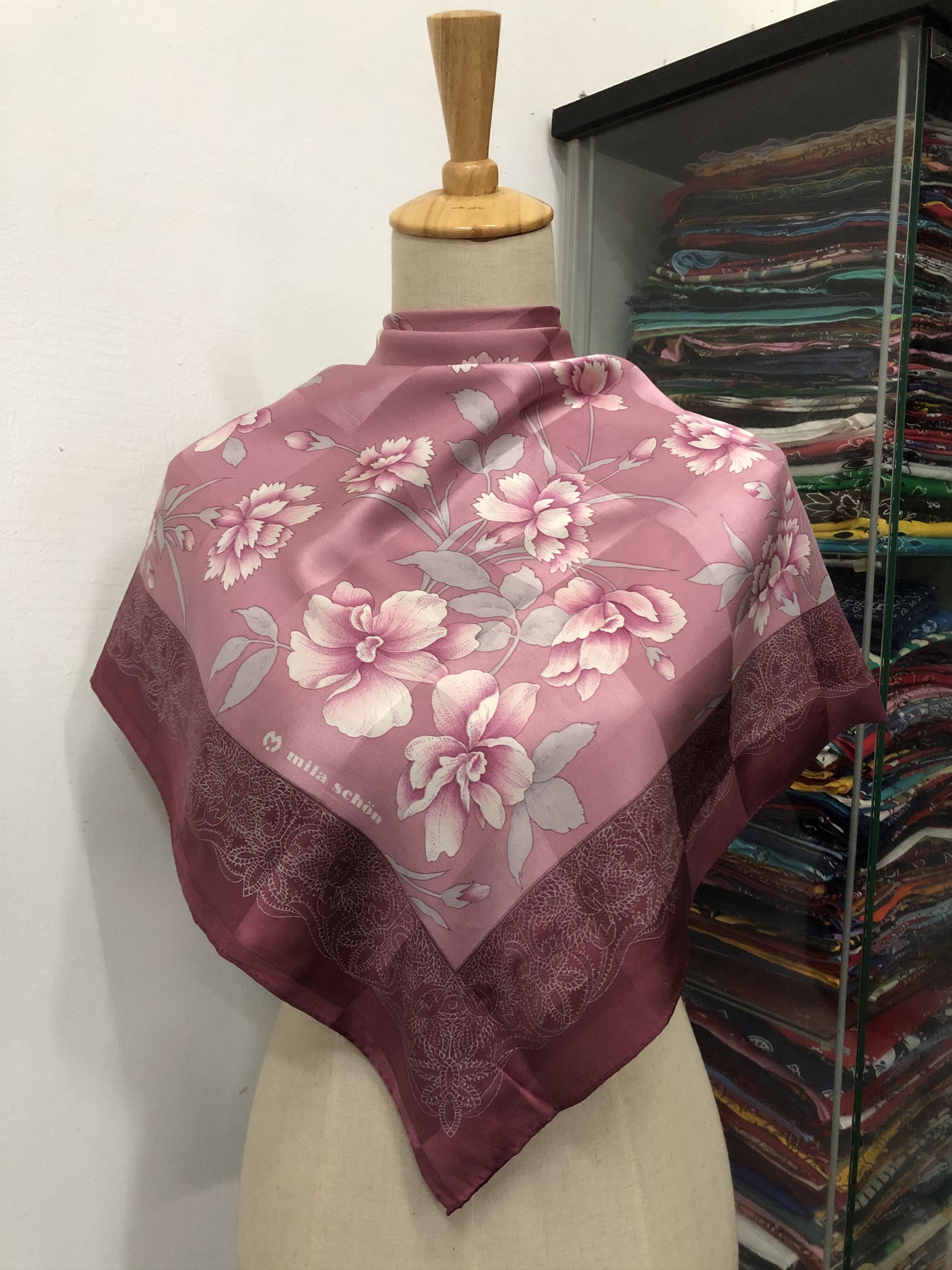 Mila Schon × Vintage Vintage Mila Schon Silk Scarf Size ONE SIZE - 1 Thumbnail