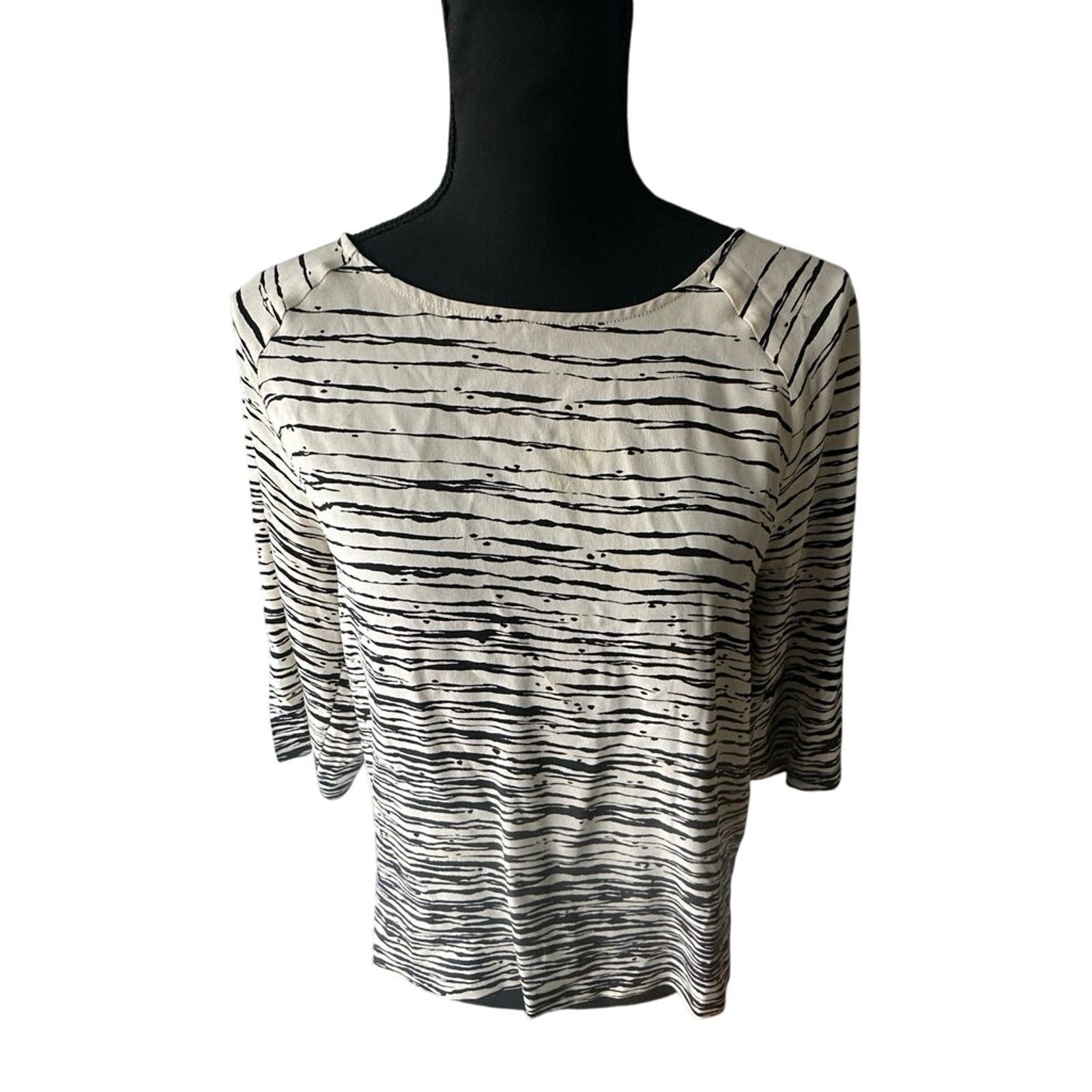 Vince Vince Black & Ivory Wavy Stripe Silk Blouse Size S Size S / US 4 / IT 40 - 1 Thumbnail