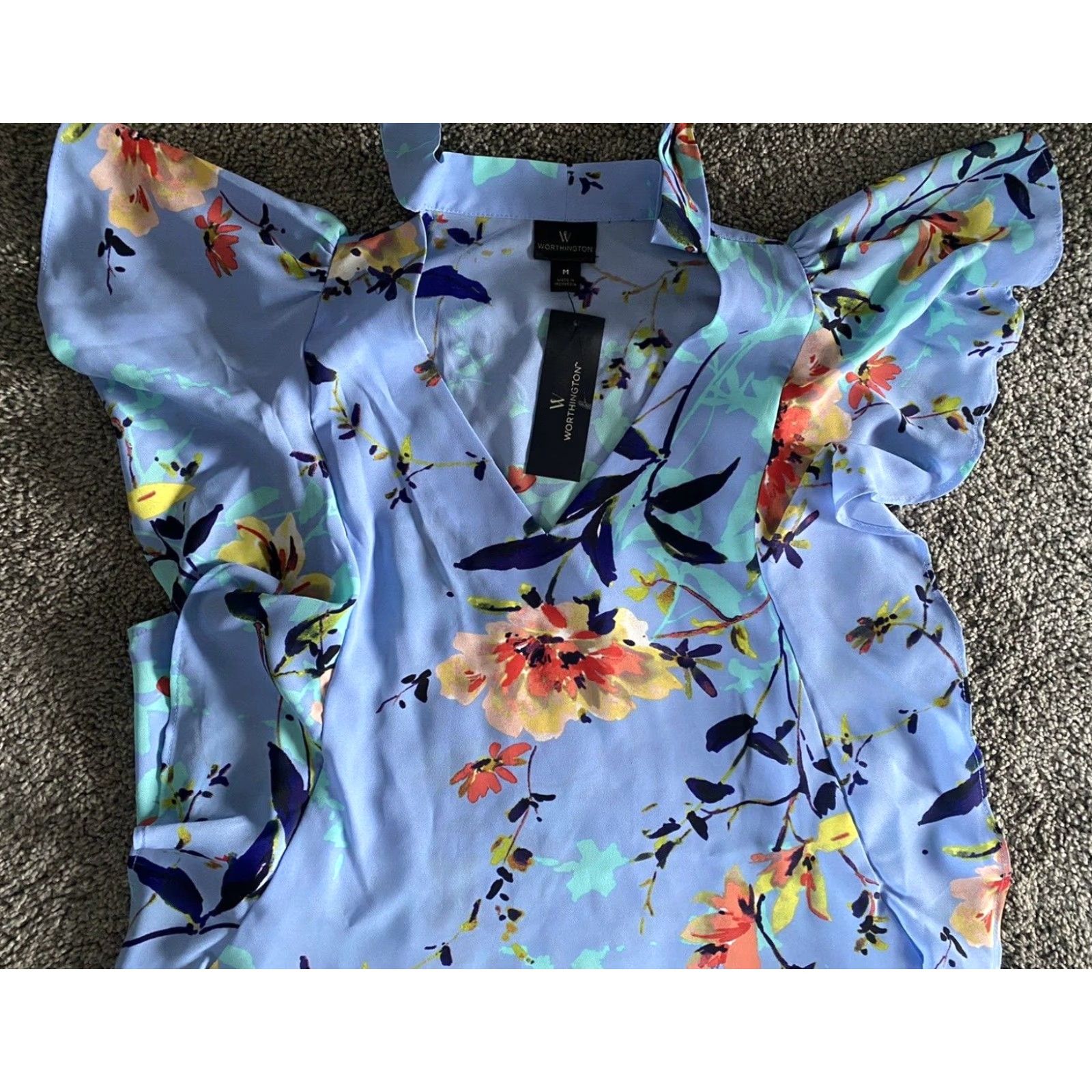 Worthington **Worthington Women’s Swiss Blue Floral Blouse Medium** User: Worthington Women’s Swiss Blue Floral Blouse Medium Size M / US 6-8 / IT 42-44 - 7 Thumbnail