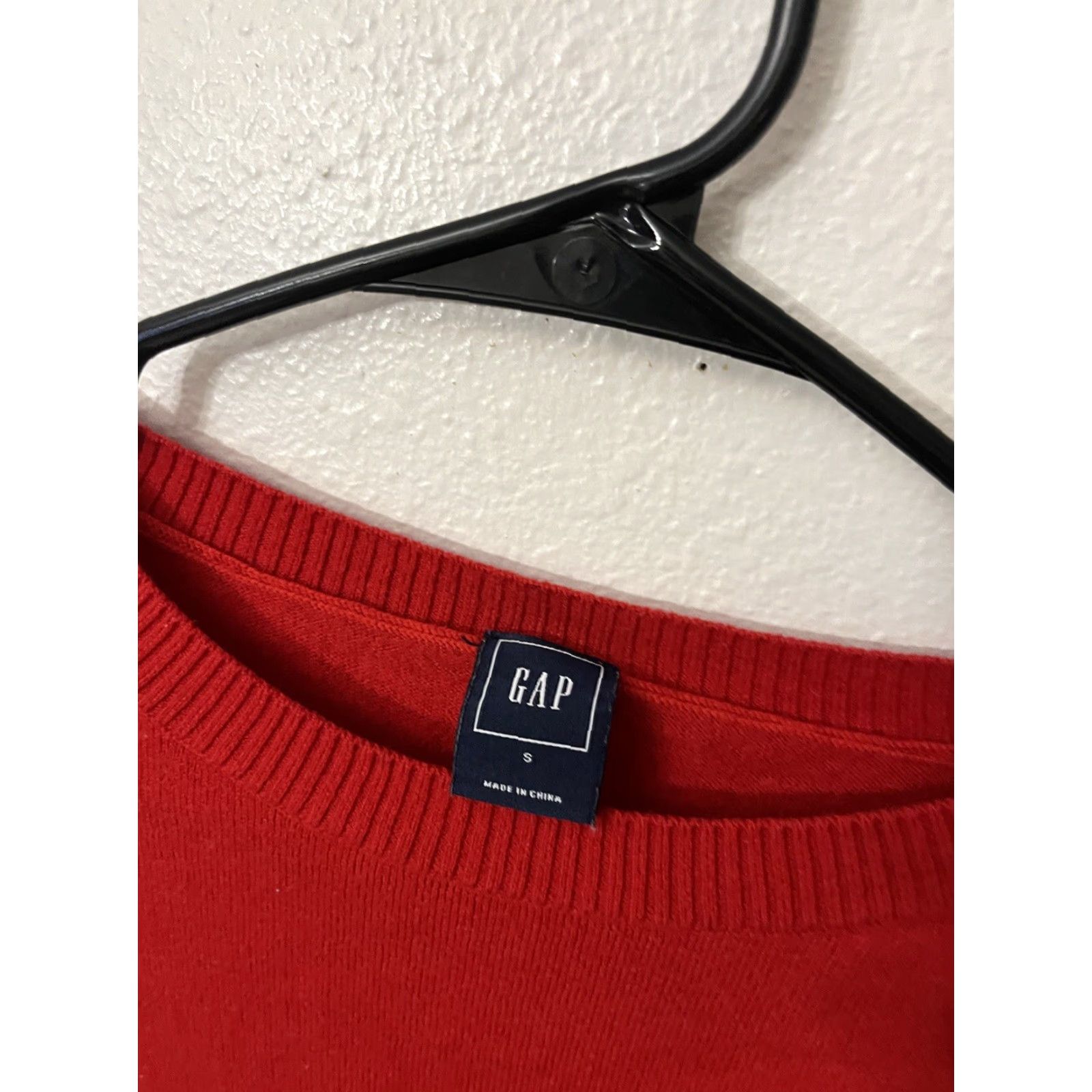 Gap VINTAGE Gap Women's Small Red Nylon Wool Acrylic Boat Neck Long Sleeve Pullover Sweater Size S / US 4 / IT 40 - 3 Thumbnail