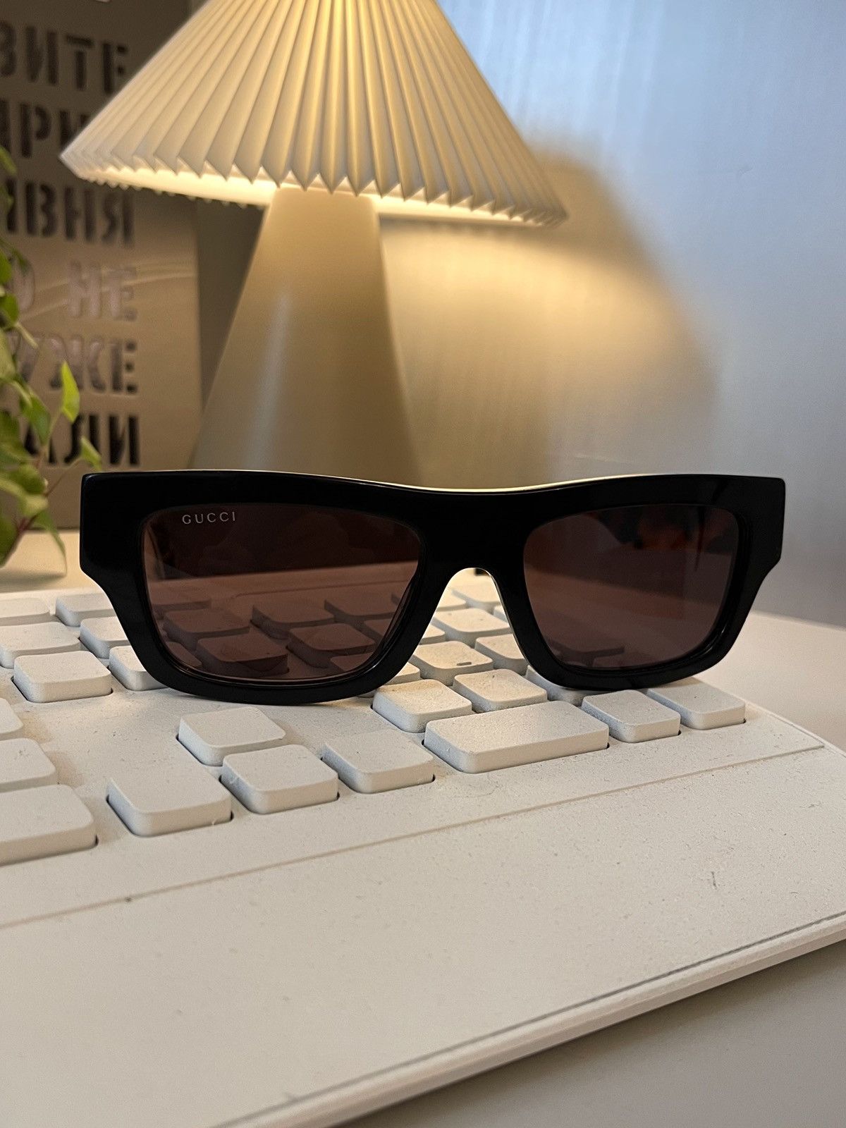 Gucci Gucci Vintage Sunglasses GG1301S 003 Made in Japan Size ONE SIZE - 2 Thumbnail