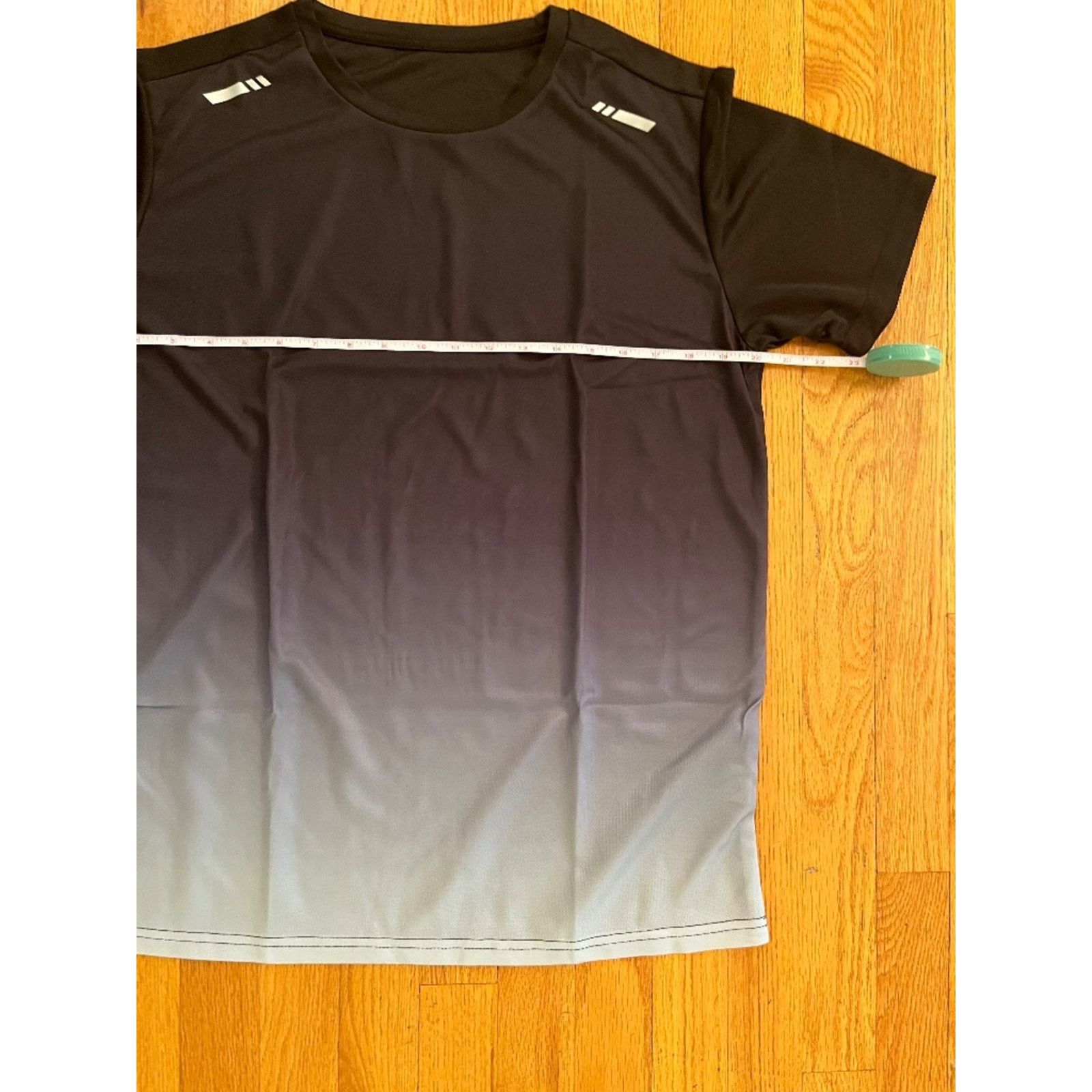 Shein SHEIN Mens Gradient Activewear Set Short Sleeve Tee & Shorts Size US M / EU 48-50 / 2 - 3 Thumbnail