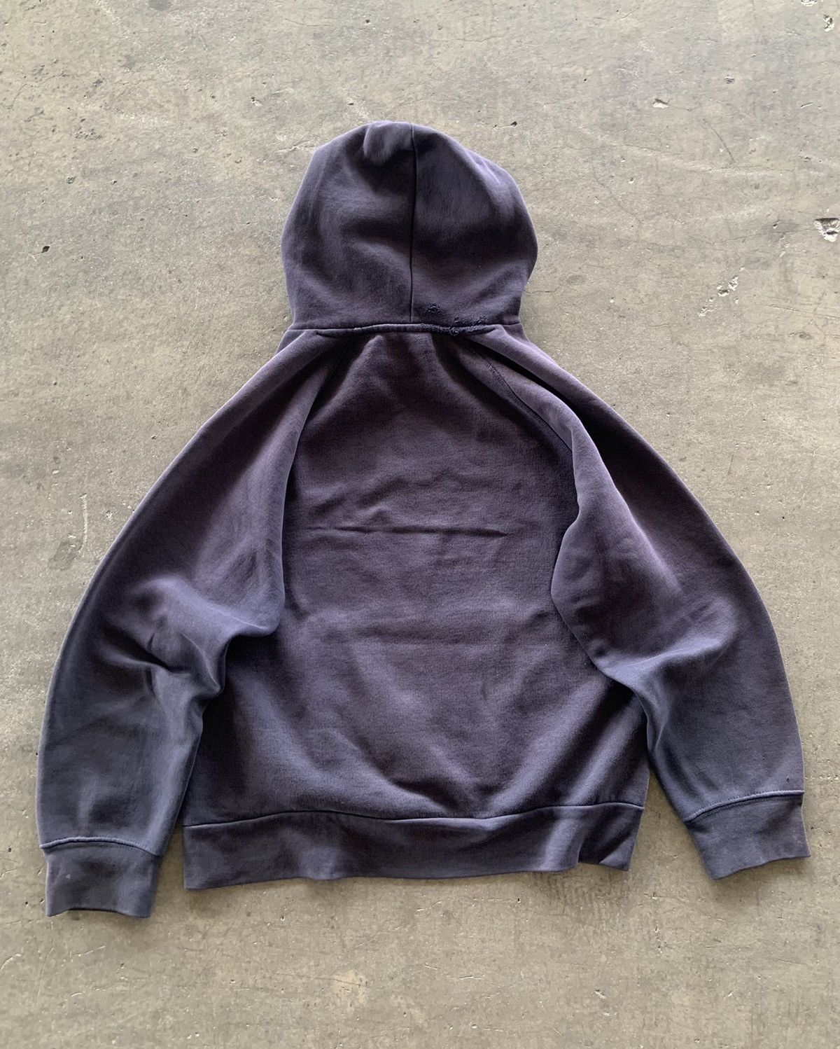Adidas × Japanese Brand × Vintage 2000s Adidas Trashed Faded Navy Boxy Hoodie Size US M / EU 48-50 / 2 - 6 Thumbnail