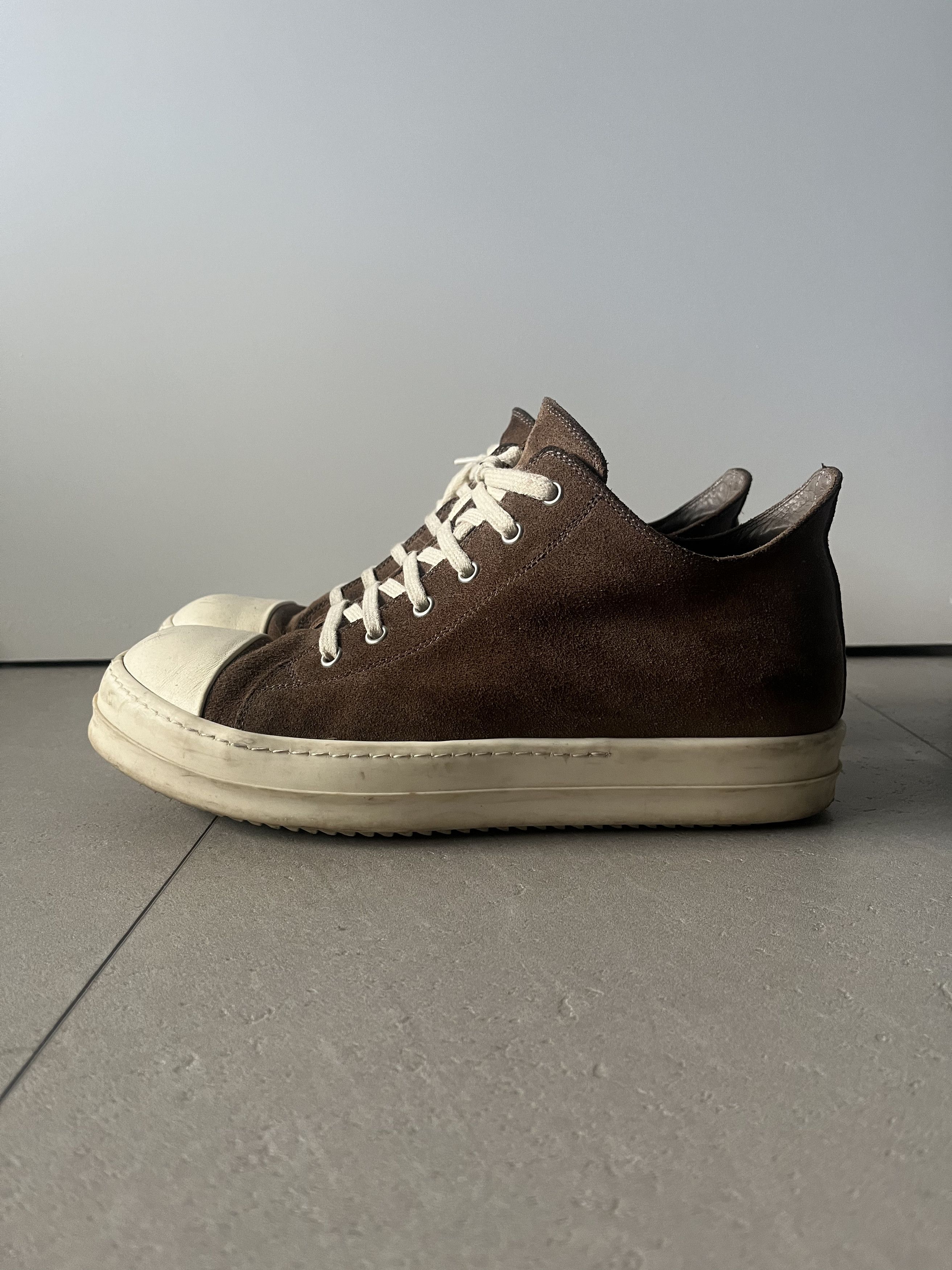 rickowens sneakers ラモーンズ　ダスト　スエード　42 rickowens sneakers ラモーンズダストスエード42