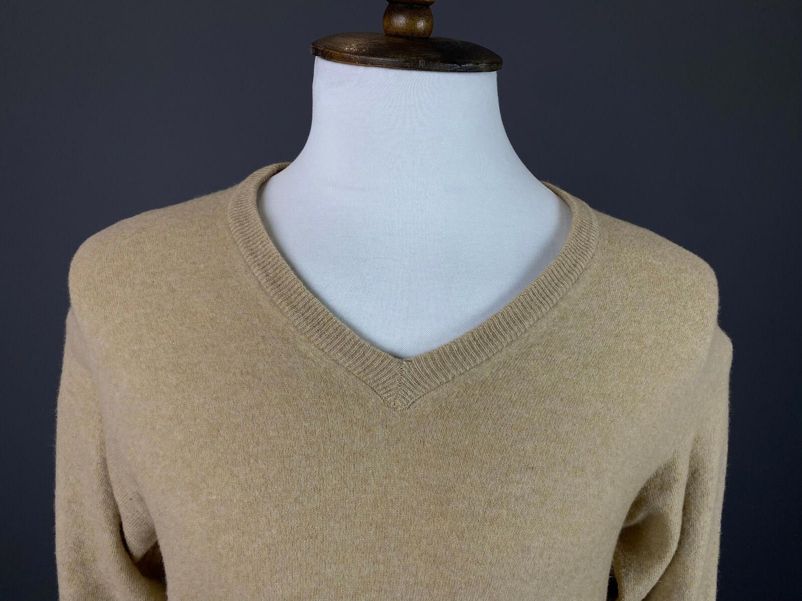 Designer Men Boggi Beige Wool V-Necl Long Sleeve Sweater Size 56 Size US M / EU 48-50 / 2 - 2 Thumbnail