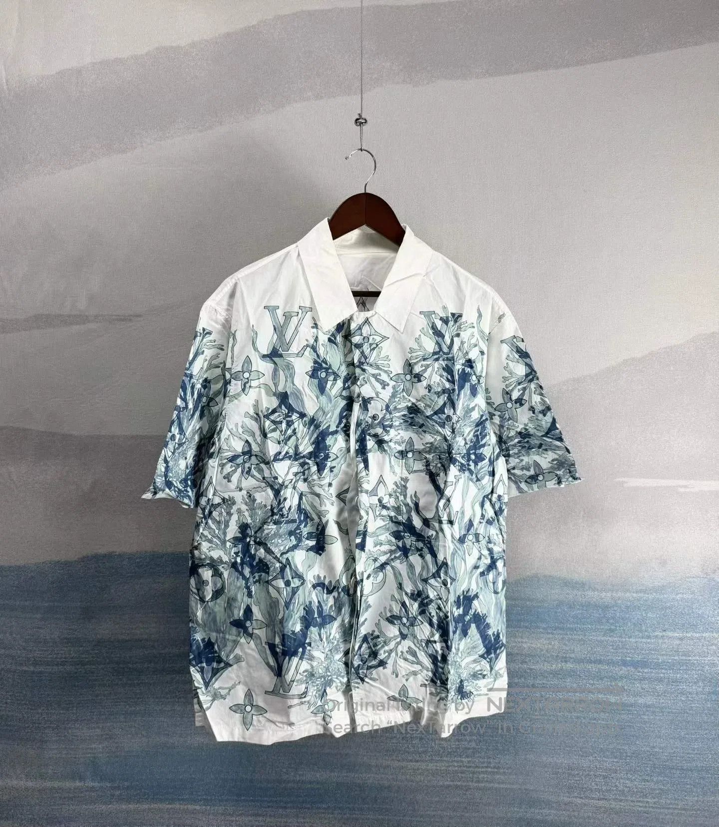 Louis Vuitton Louis Vuitton White and Blue Seaweed Patterned Short-sleev Size US L / EU 52-54 / 3 - 1 Thumbnail