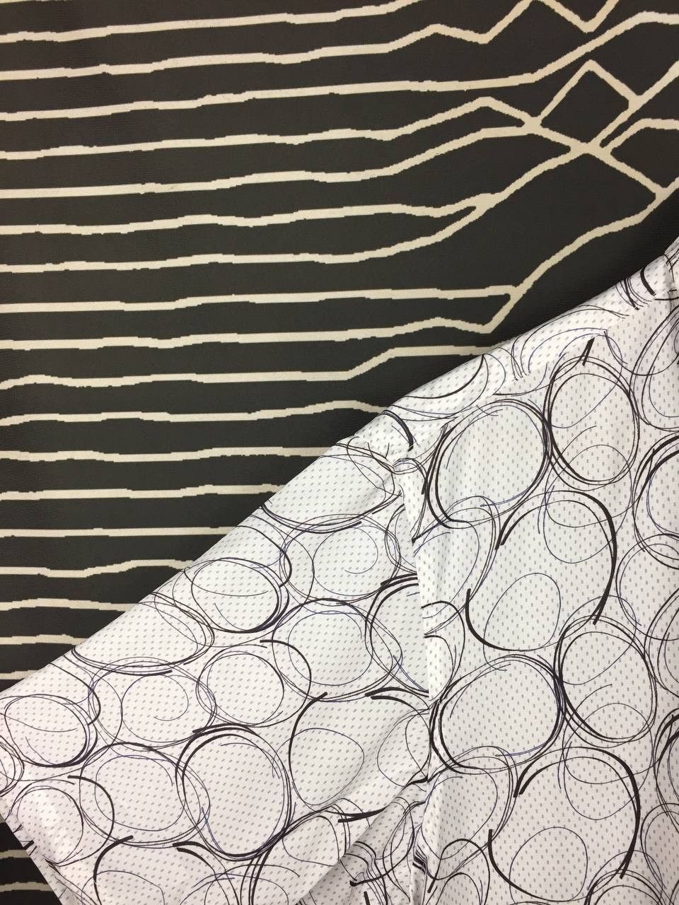 Japanese Brand Artemodena Uomo Abstract Circle Pattern Short-Sleeve Shirt Size US L / EU 52-54 / 3 - 4 Thumbnail